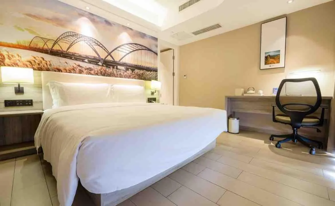 Atour Hotel Qinhuangdao Xiangxi Sea