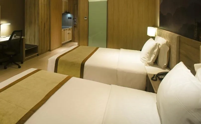 Atour Hotel Qinhuangdao Xiangxi Sea