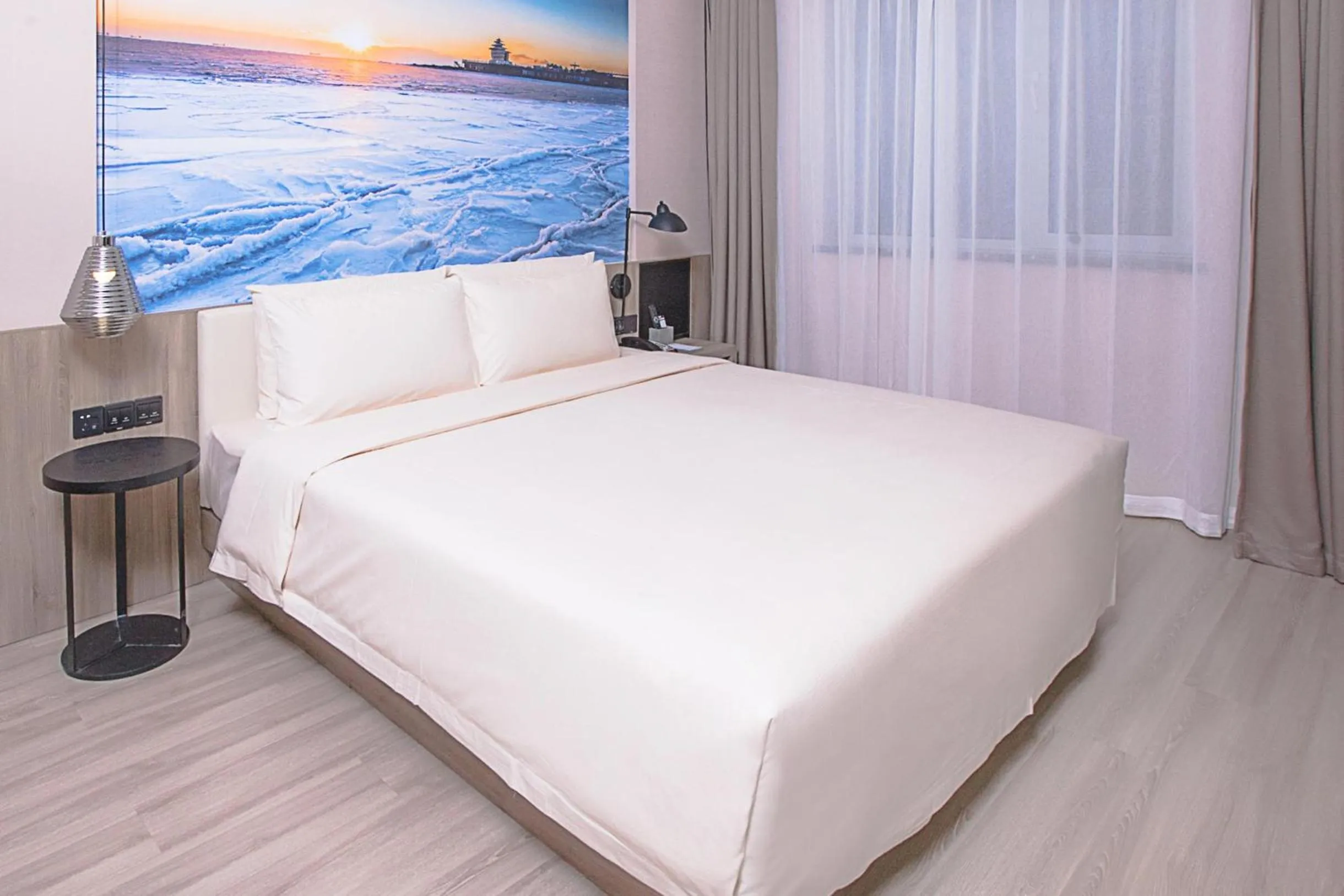 Bed in Atour Hotel Qinhuangdao Railway Station Yingbin Road