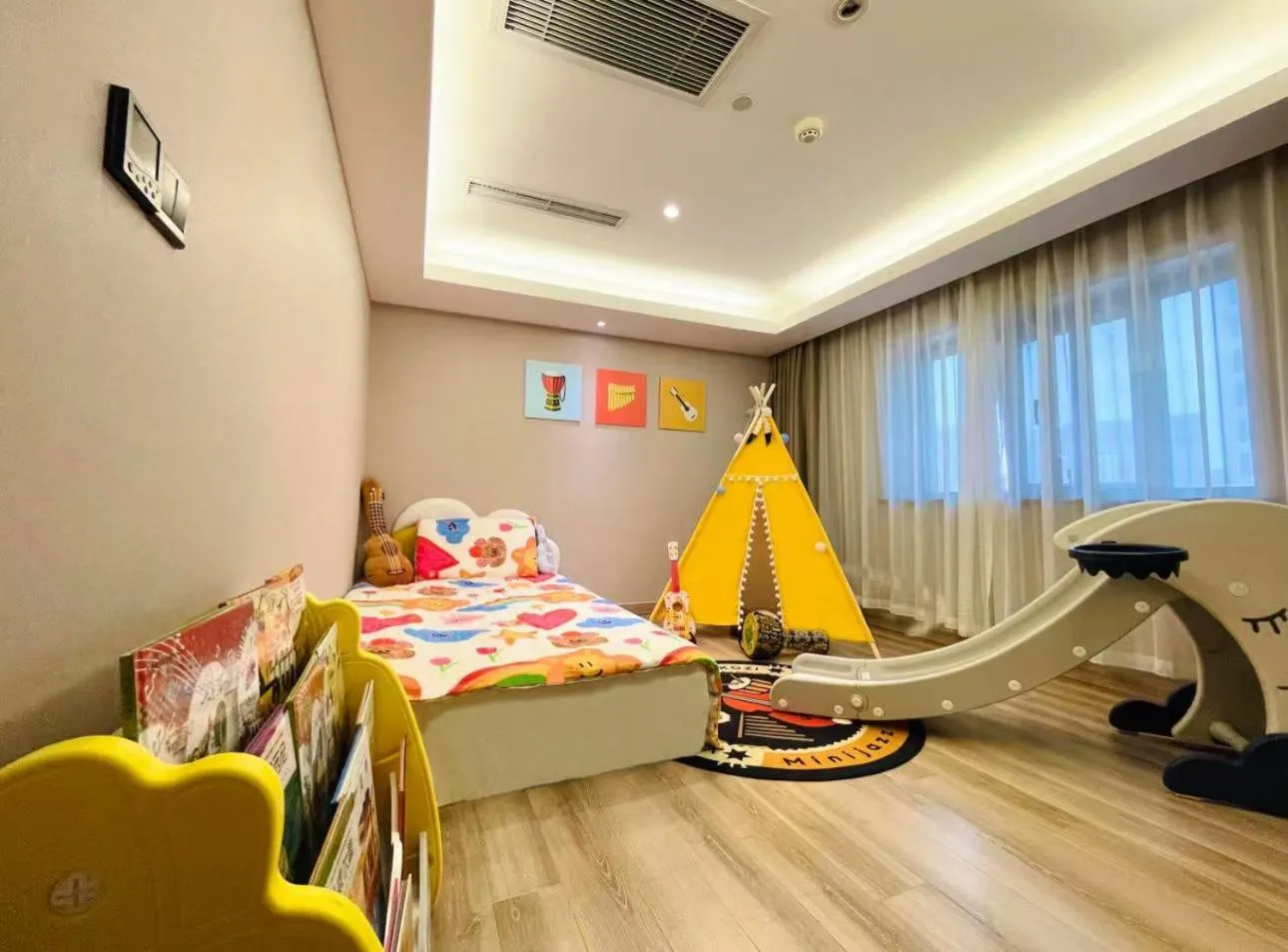 Bed in Atour Music Hotel Hangzhou West Lake