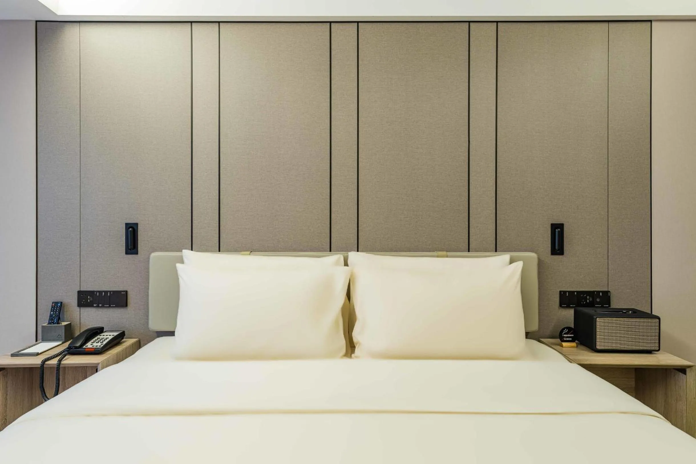 Bed in Atour Music Hotel Hangzhou West Lake