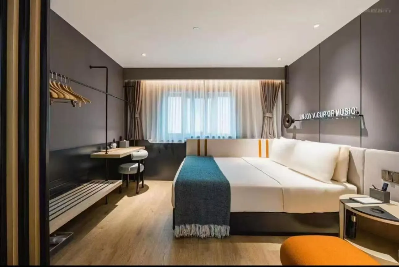 Bed in Atour Music Hotel Hangzhou West Lake