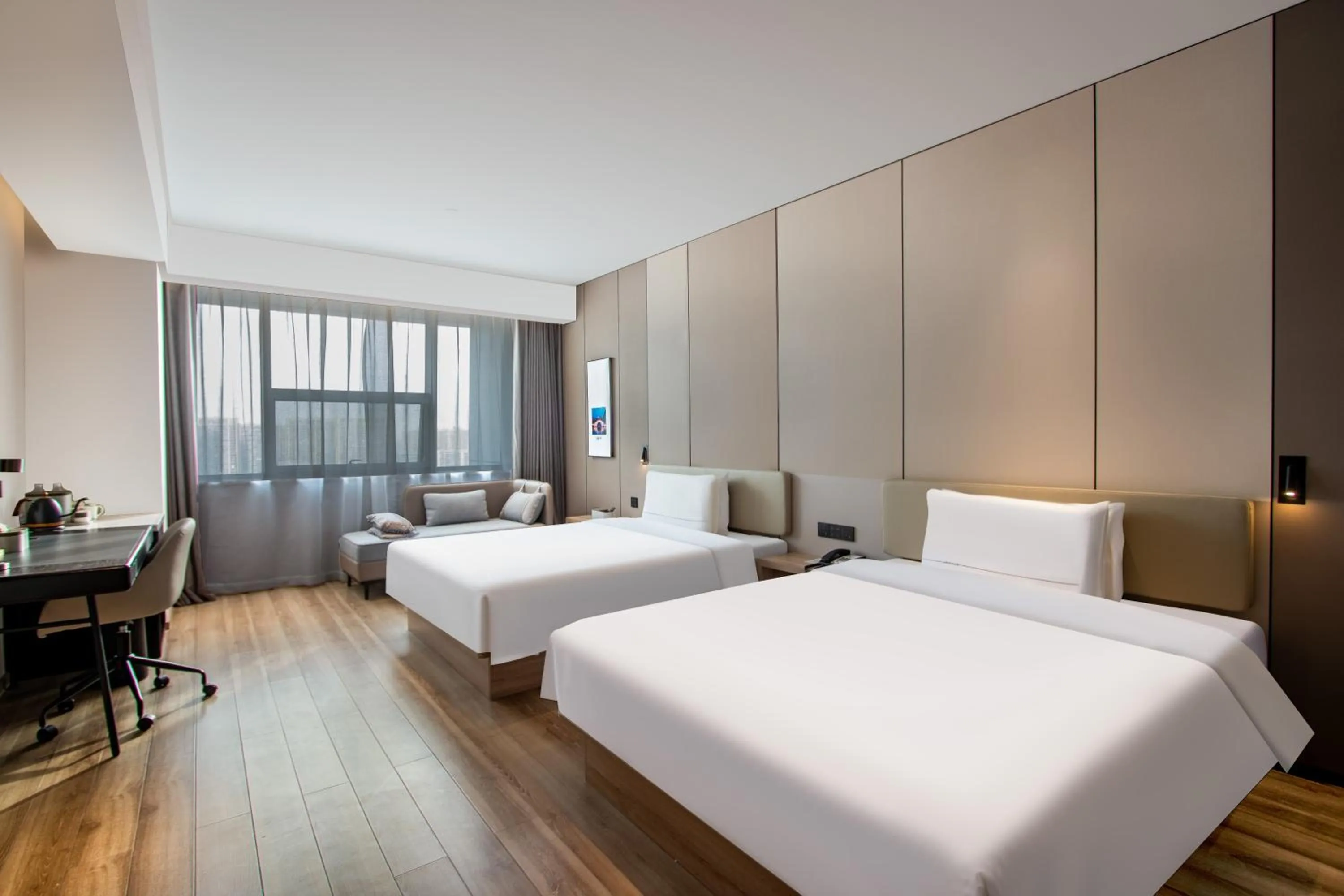 Photo of the whole room, Bed in Atour Hotel Hangzhou Xiaoshan Peoples Square