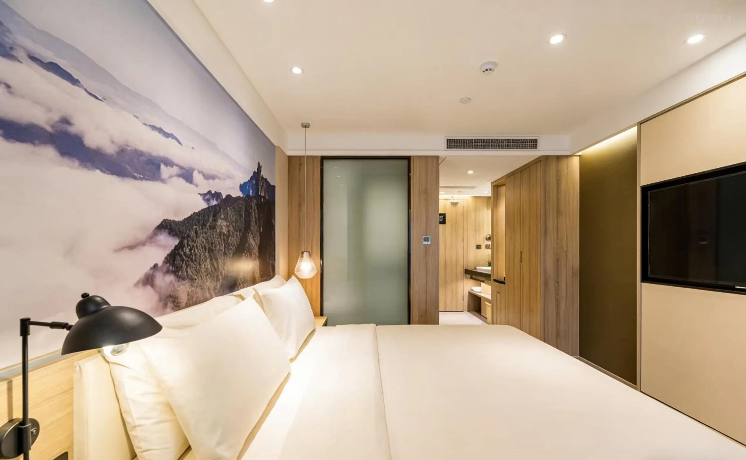 Property building, Bed in Atour Hotel Hangzhou West Lake Cultural Plaza Shangtang Road