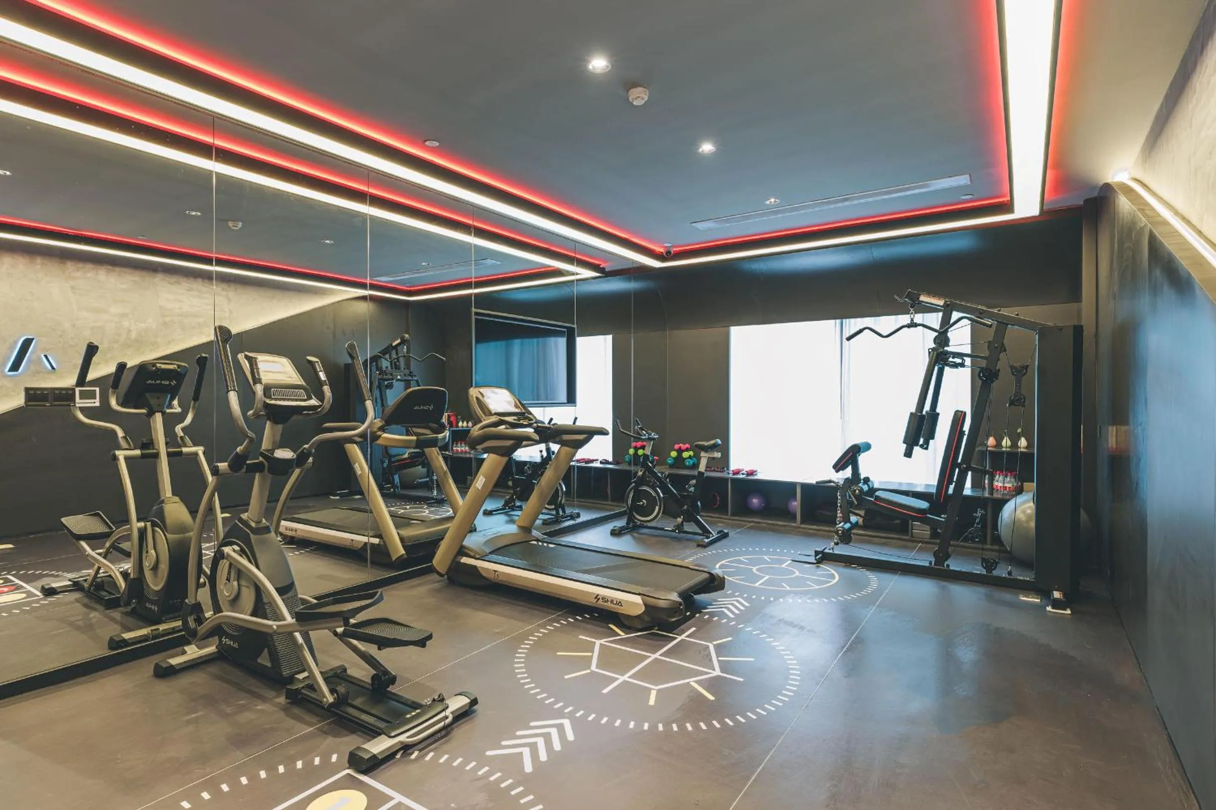 Atour Hotel Ningbo Sanjiangkou Bund Book City