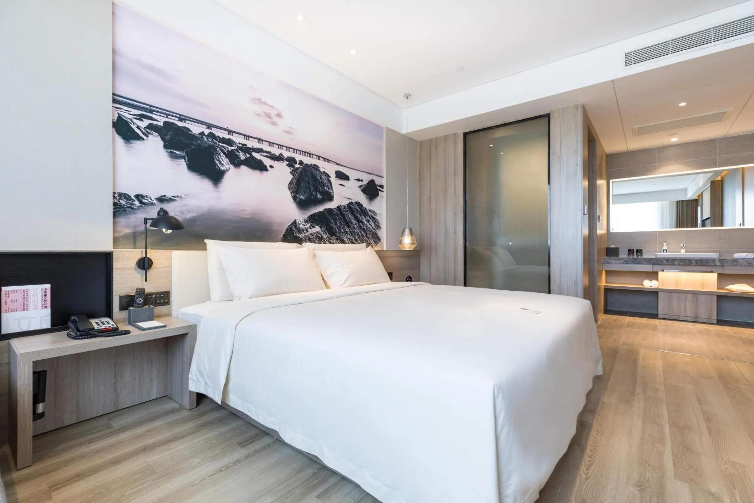 Bed in Atour Hotel Xiamen Jimei University