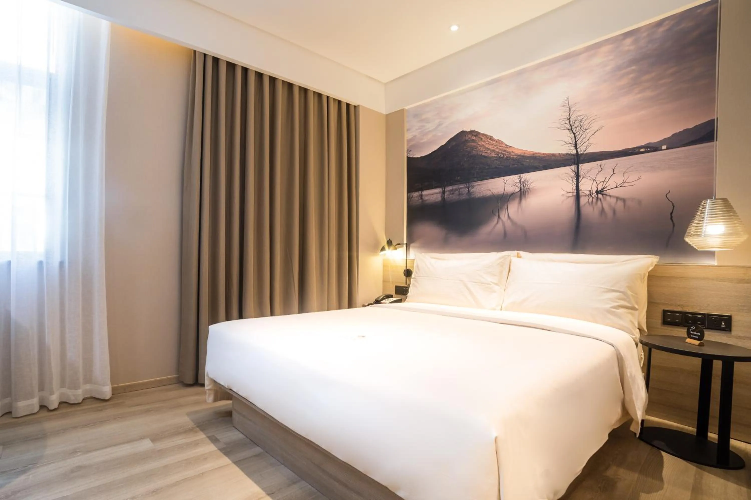 Bed in Atour Hotel Xiamen Jimei University