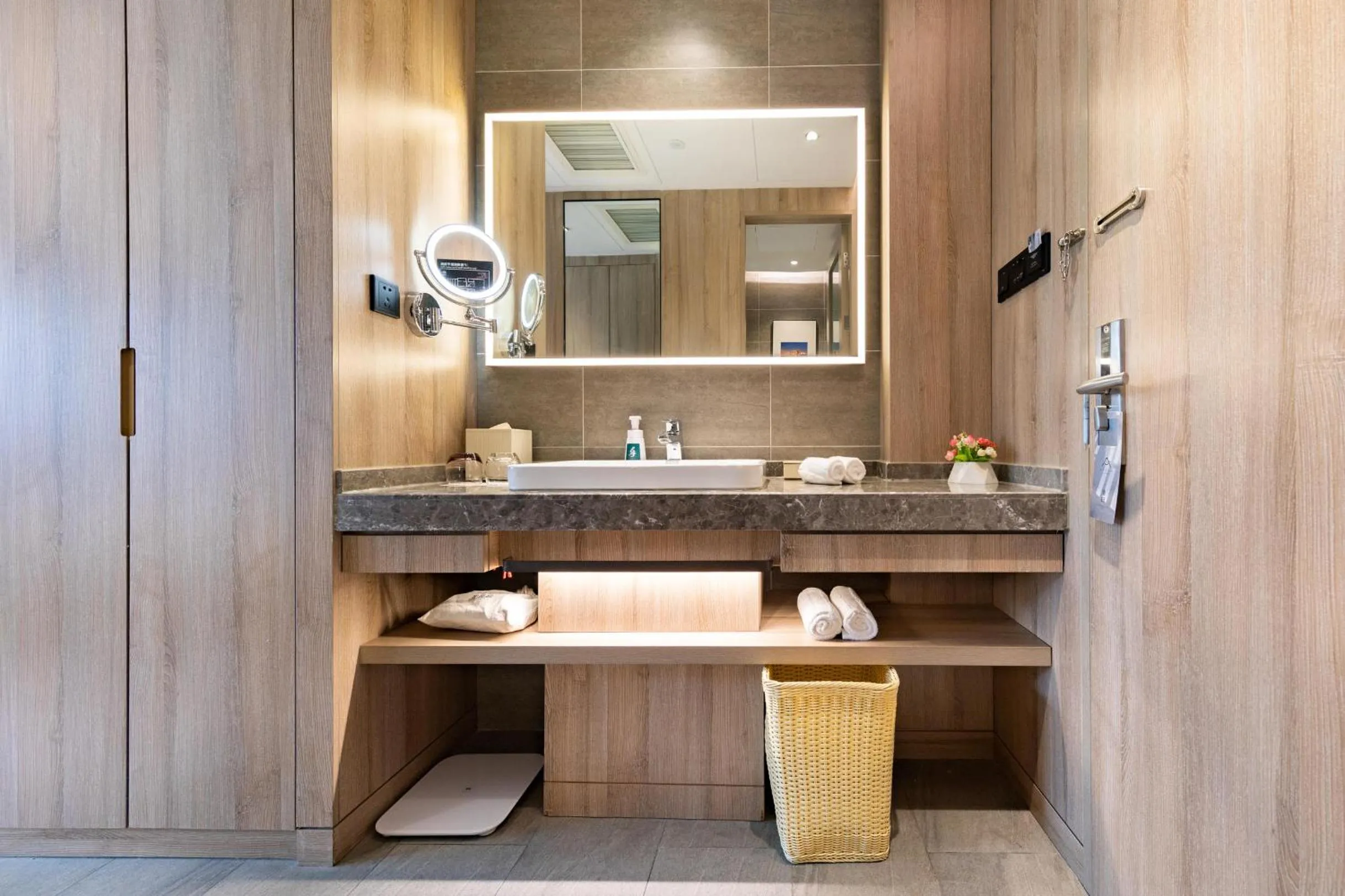 Atour Hotel Yantai South Station Yingchun Street