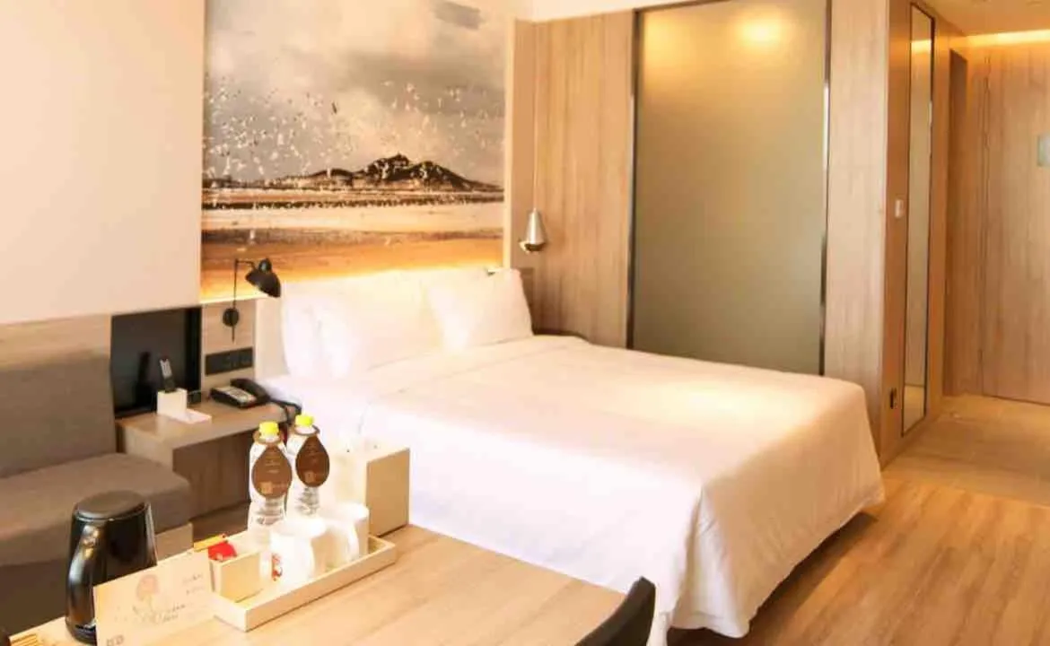 Bed in Atour Hotel Yantai South Station Yingchun Street