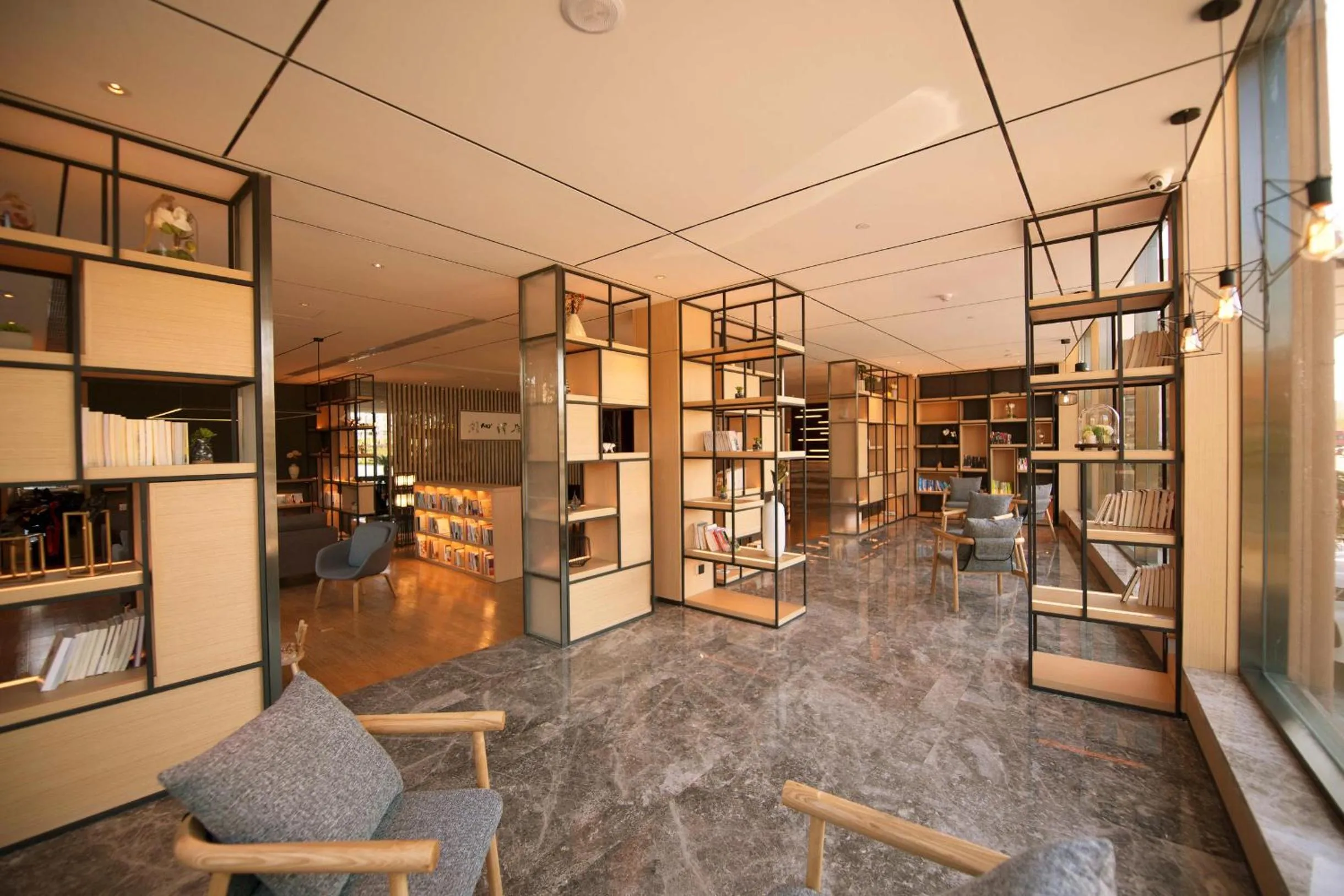 Atour Hotel Yantai South Station Yingchun Street