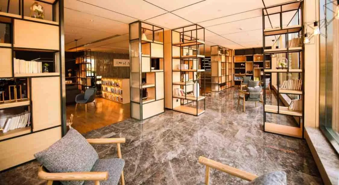 Atour Hotel Yantai South Station Yingchun Street