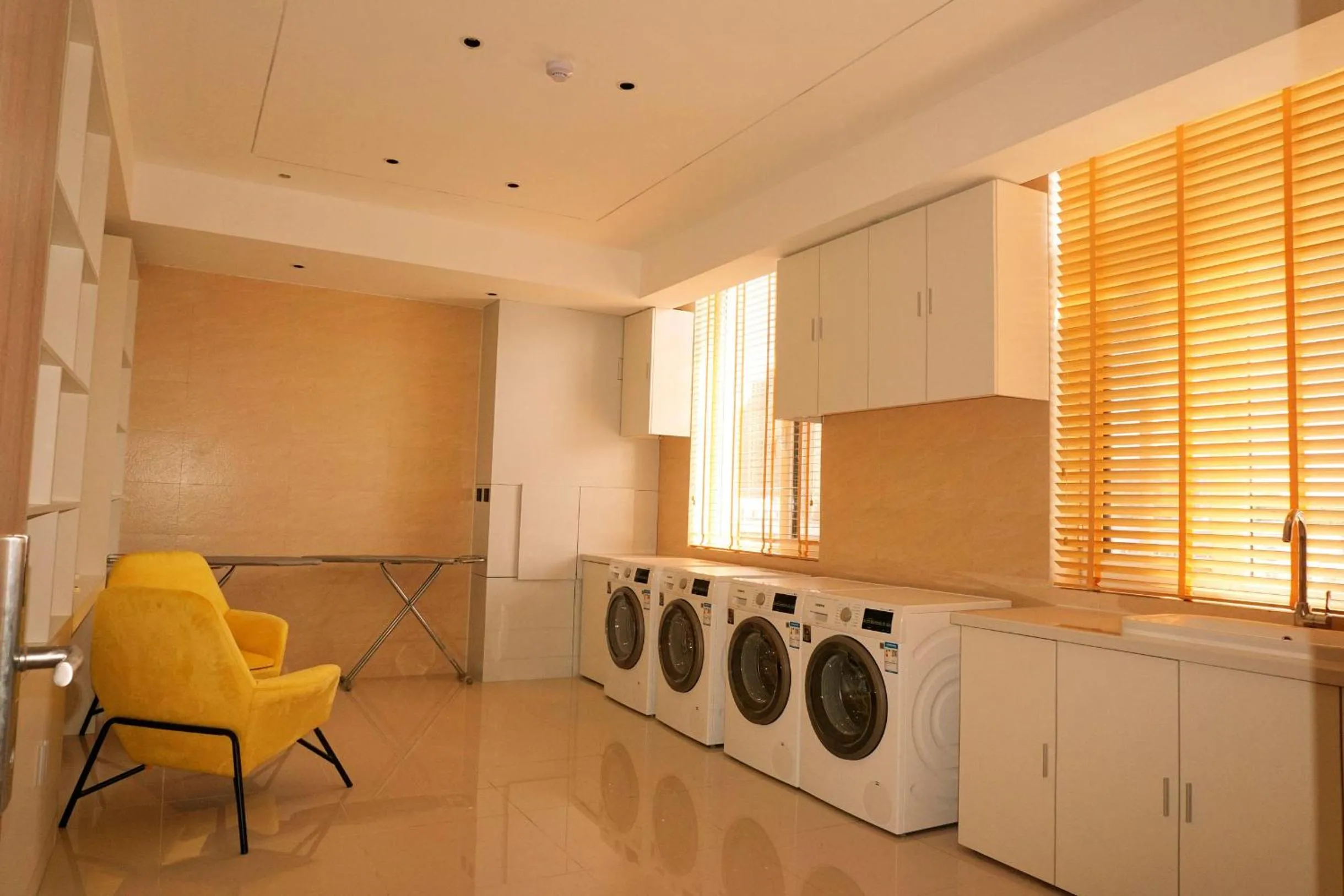 Atour Hotel Yantai South Station Yingchun Street