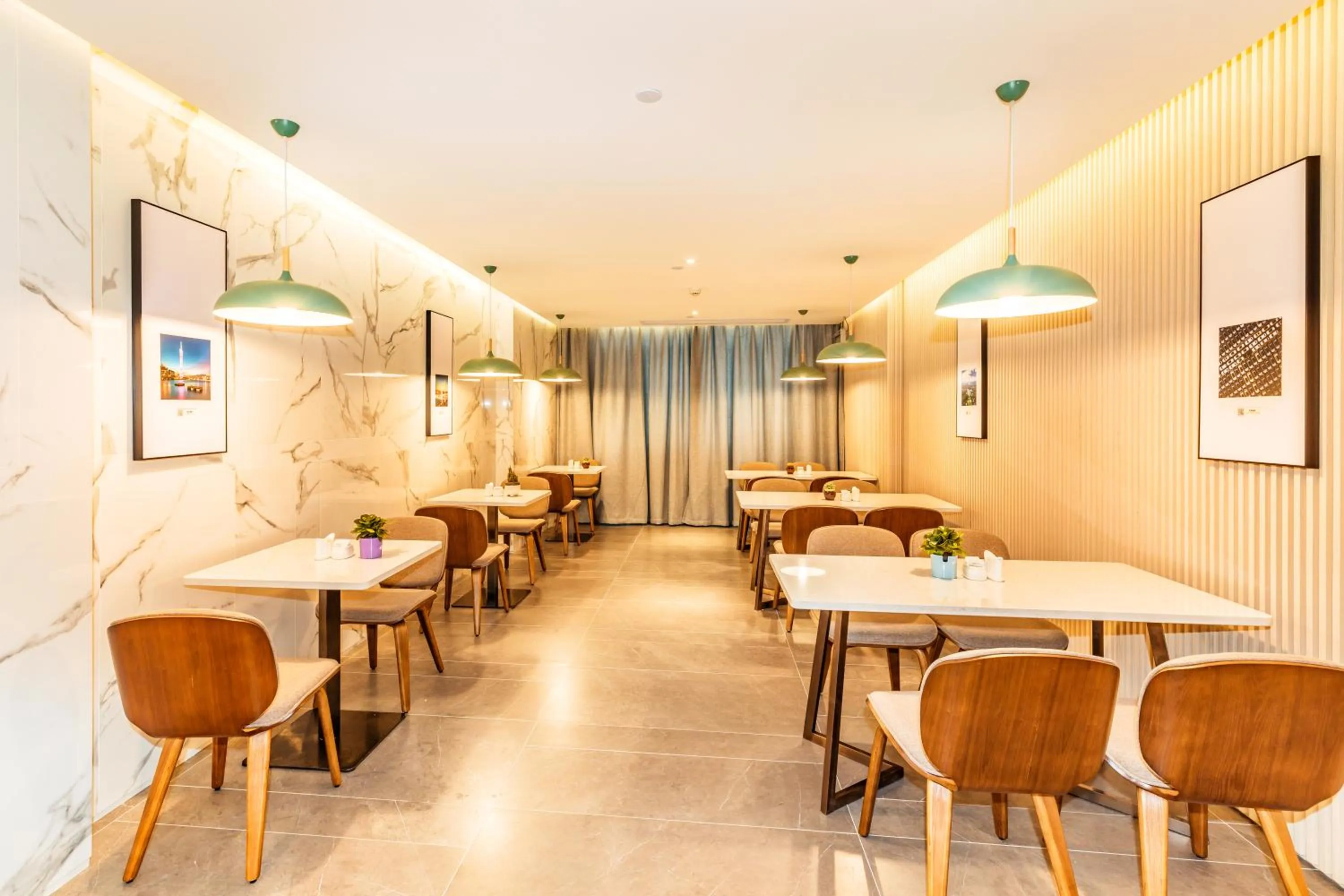 Restaurant/places to eat in Atour Hotel Guangzhou Huadu Square