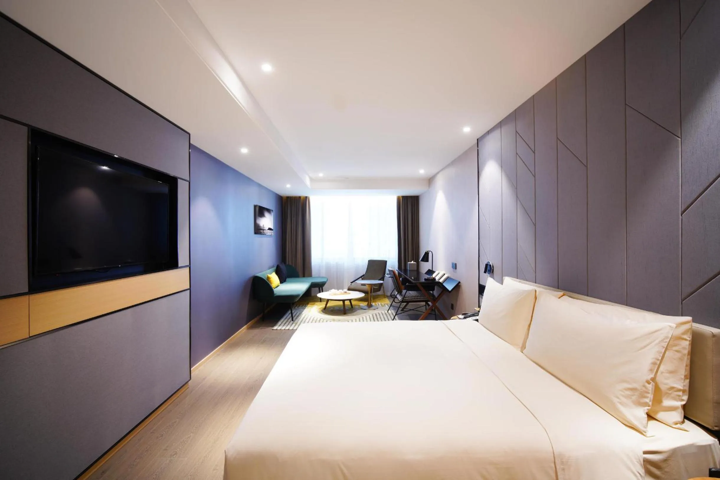 Bed in Atour Hotel Gangding Metro Station Taikoo Hui Tianhe Guangzhou