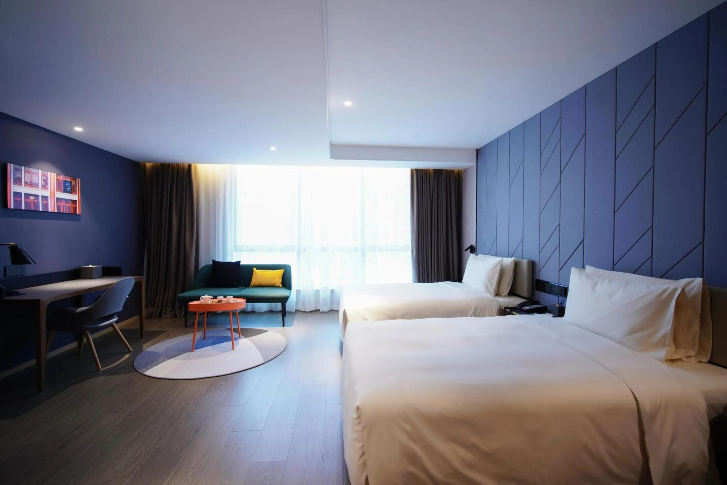 Photo of the whole room, Bed in Atour Hotel Gangding Metro Station Taikoo Hui Tianhe Guangzhou