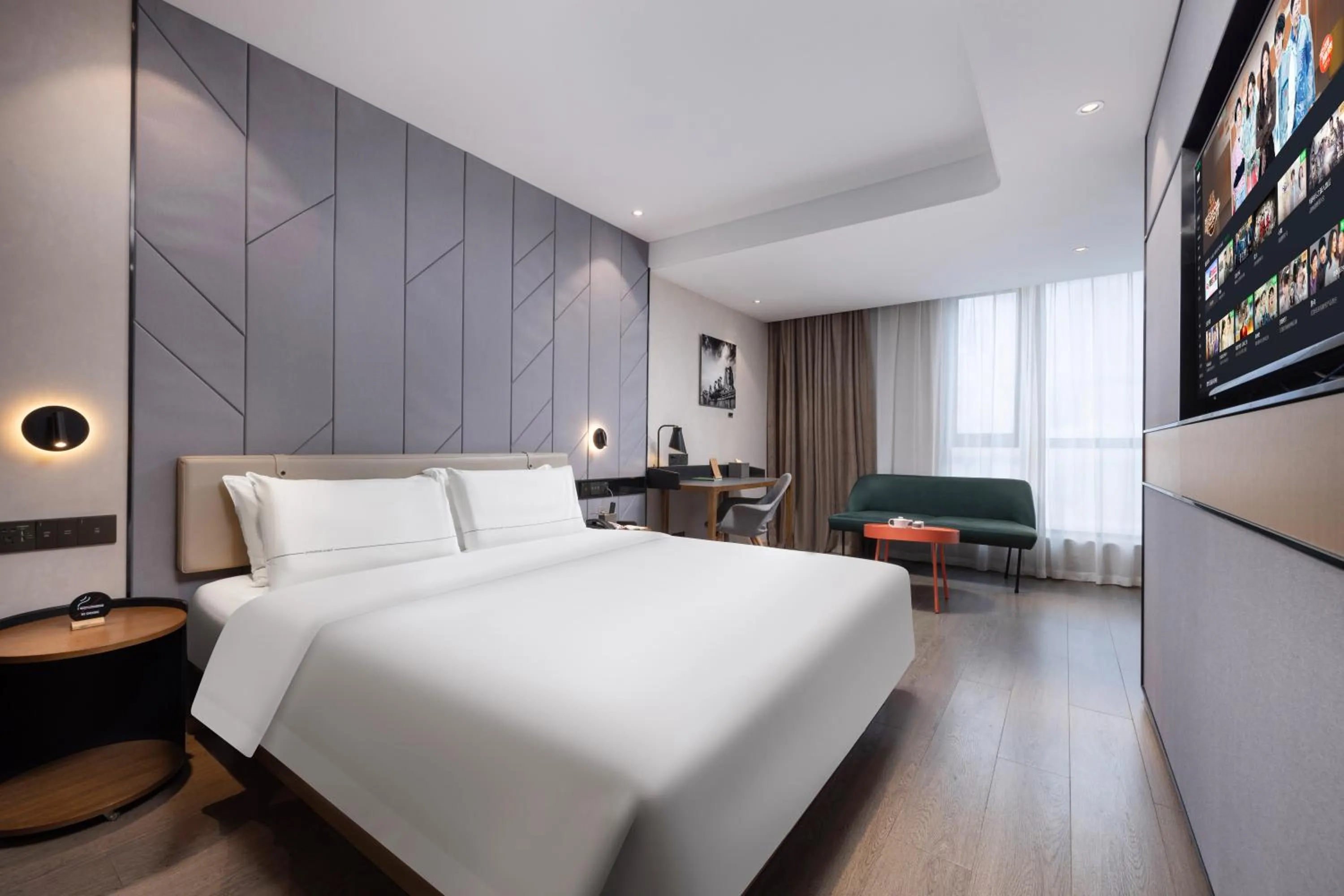 Bed in Atour Hotel Gangding Metro Station Taikoo Hui Tianhe Guangzhou