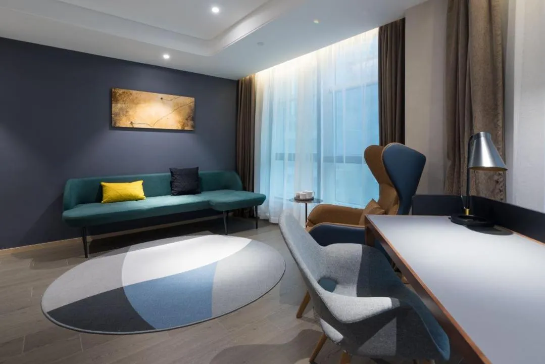 Seating area, Bed in Atour Hotel Gangding Metro Station Taikoo Hui Tianhe Guangzhou