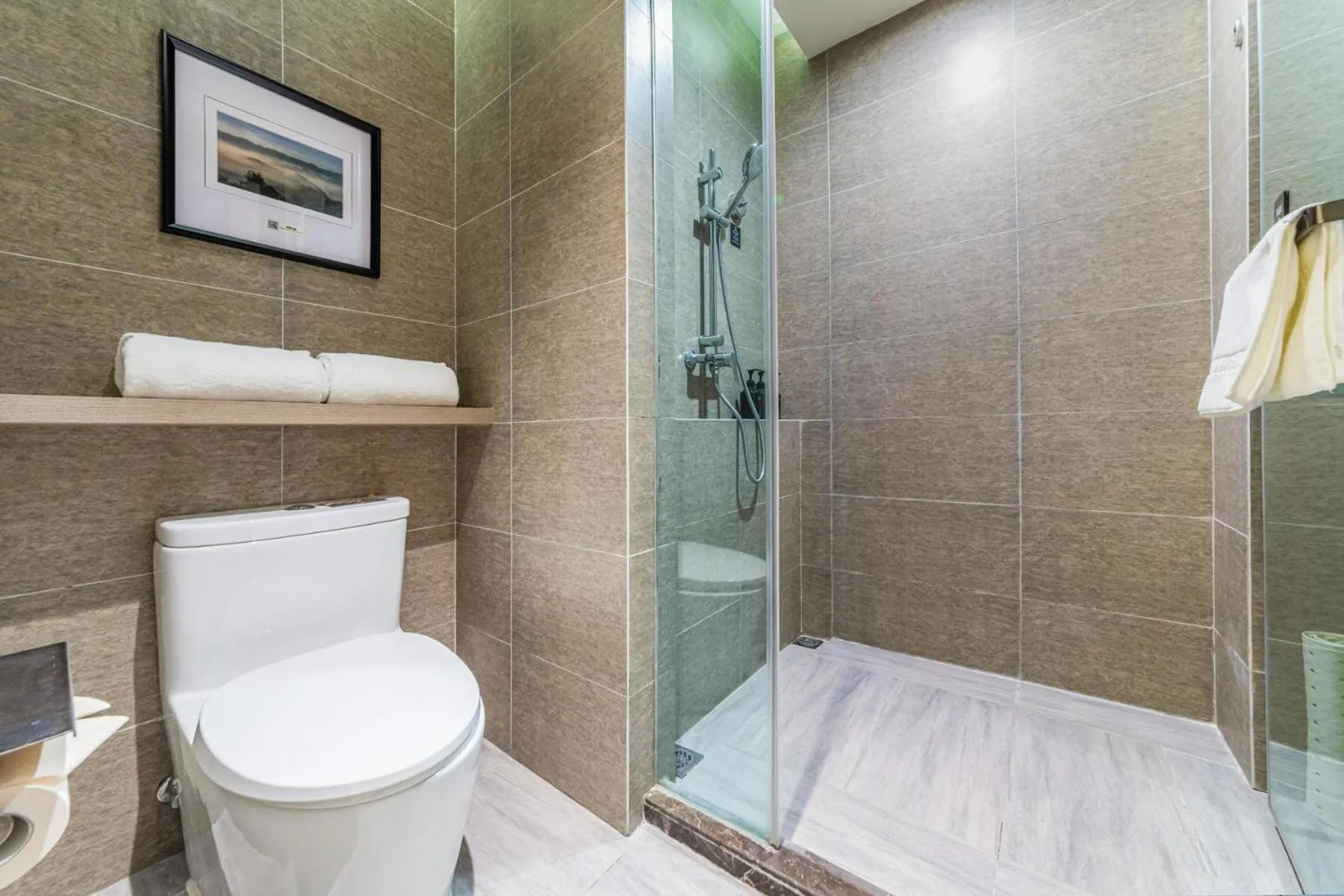 Atour Hotel Chongqing Liziba Lianglukou Subway Station