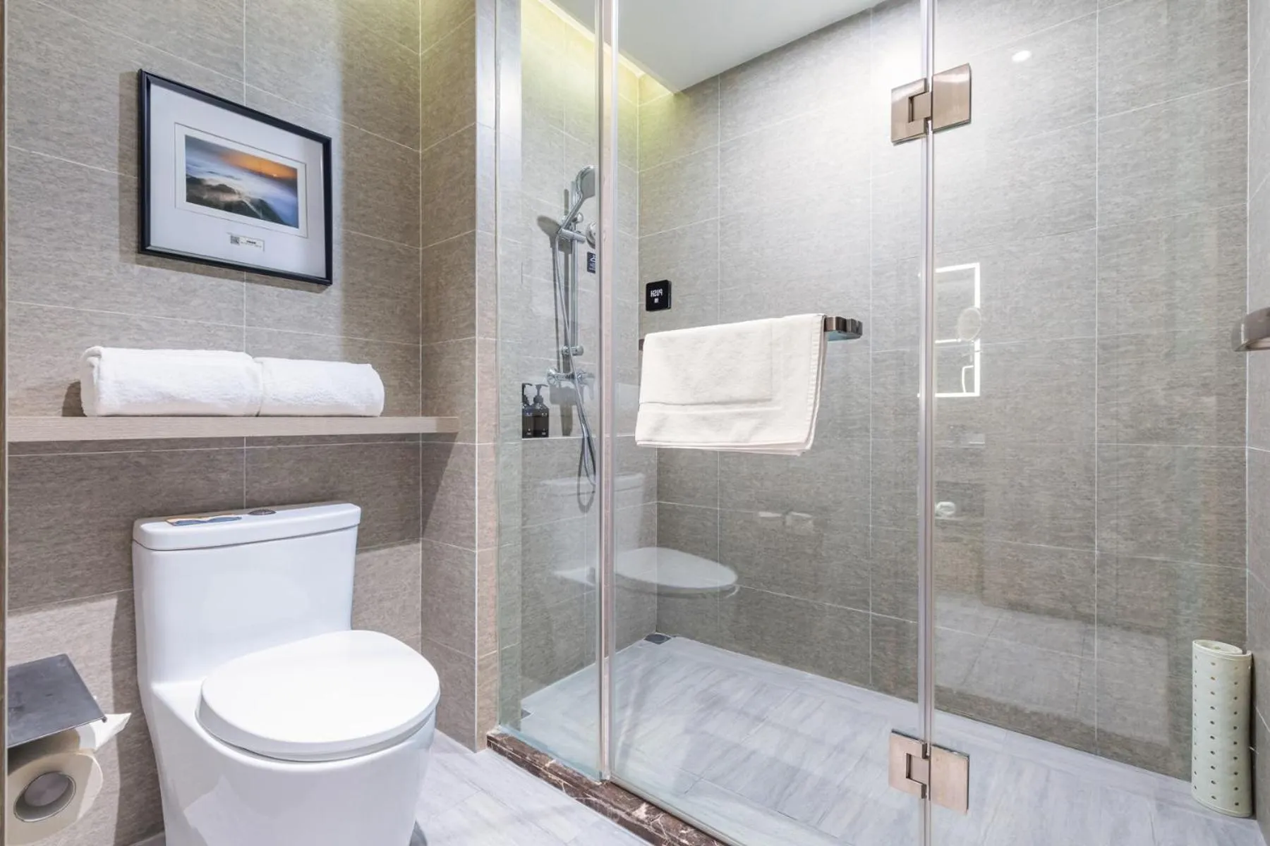 Atour Hotel Chongqing Liziba Lianglukou Subway Station