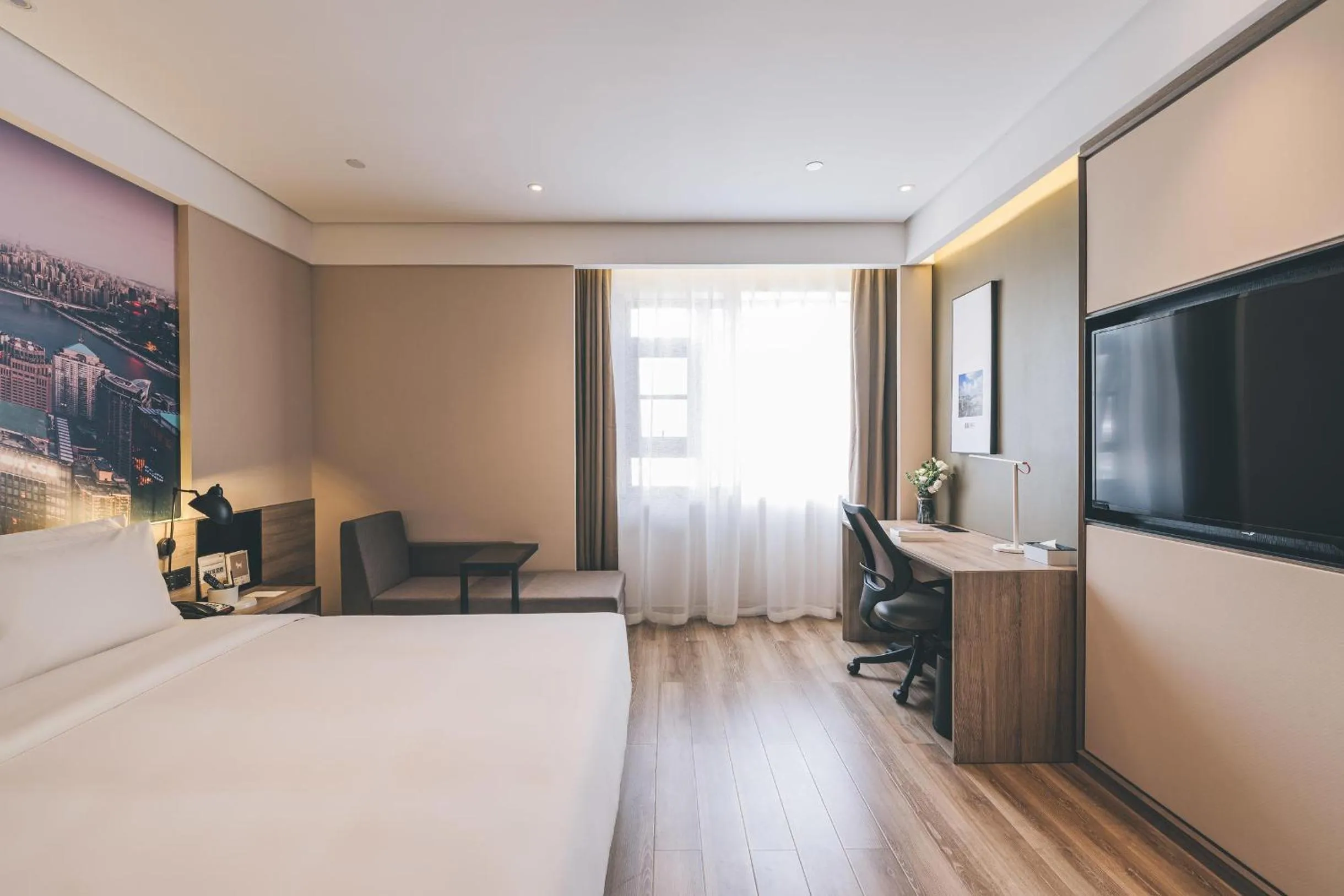 Atour Hotel Chongqing Liziba Lianglukou Subway Station