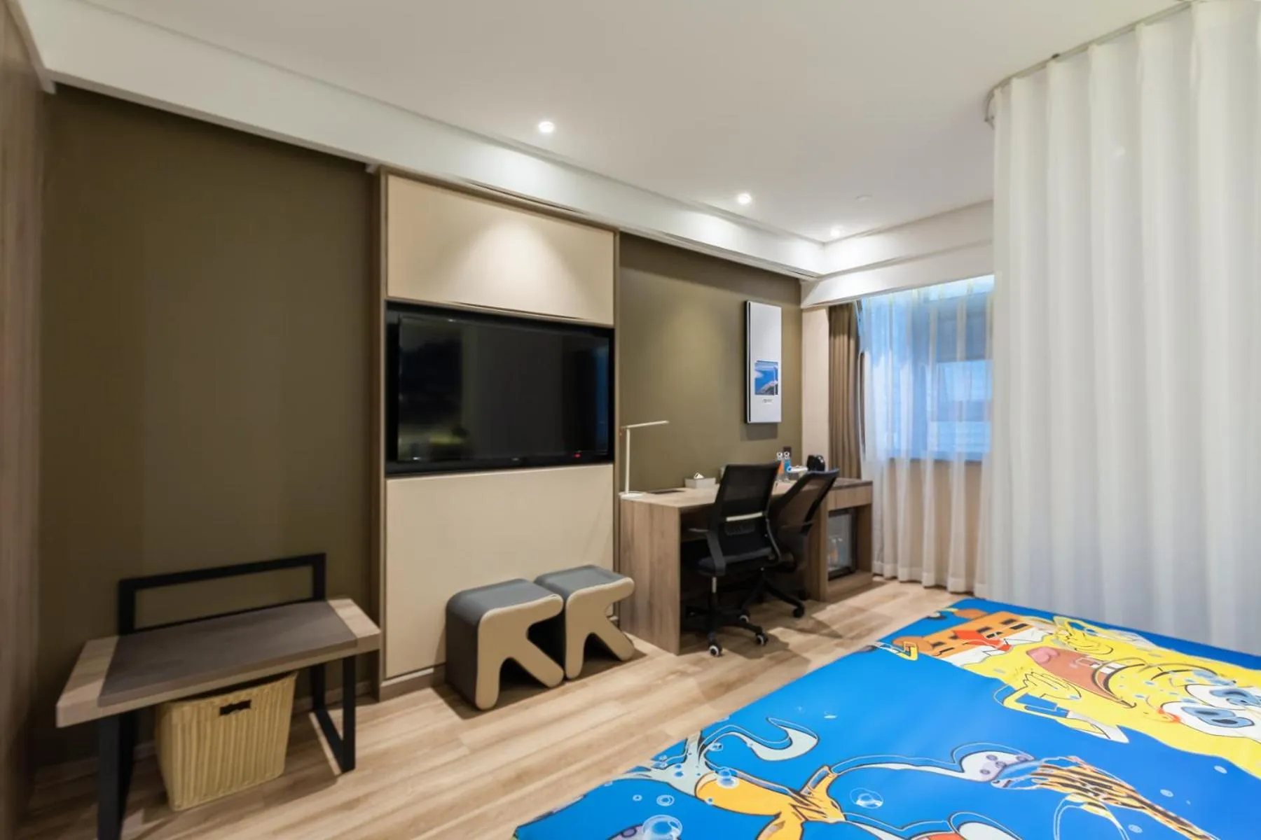 Atour Hotel Chongqing Liziba Lianglukou Subway Station