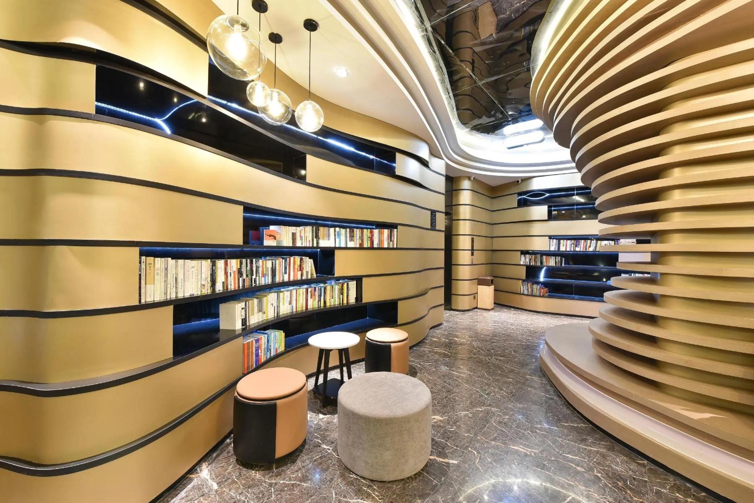 Lobby or reception in Atour Hotel Beijing Wangjing 798 Art District