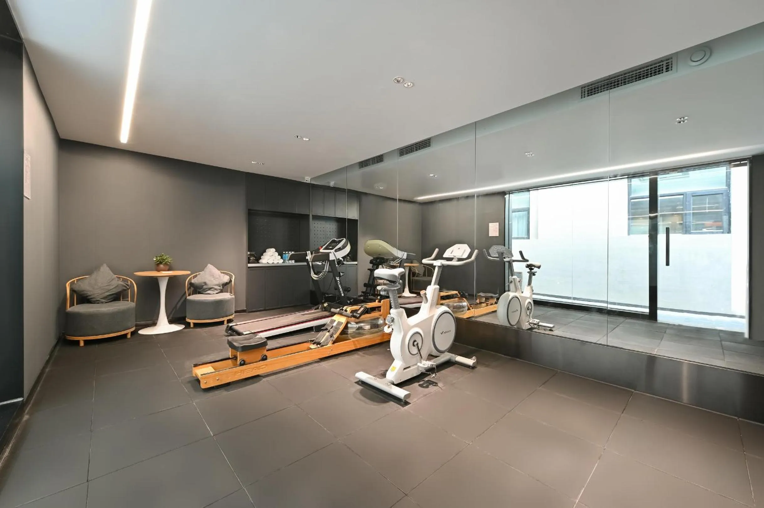Fitness centre/facilities in Atour X Hotel Beijing Sanlitun Agricultural Exhibition Hall