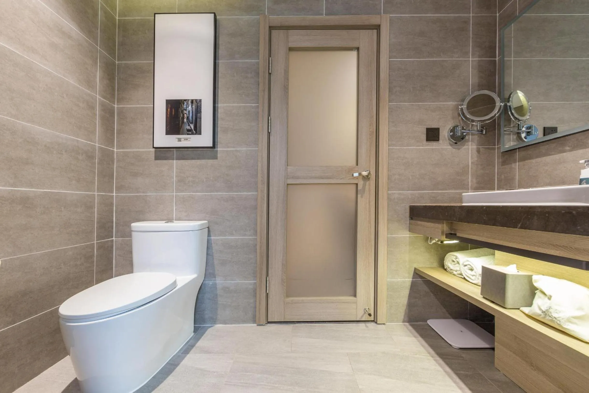 Atour Hotel Beijing Yansha Sanyuan Bridge