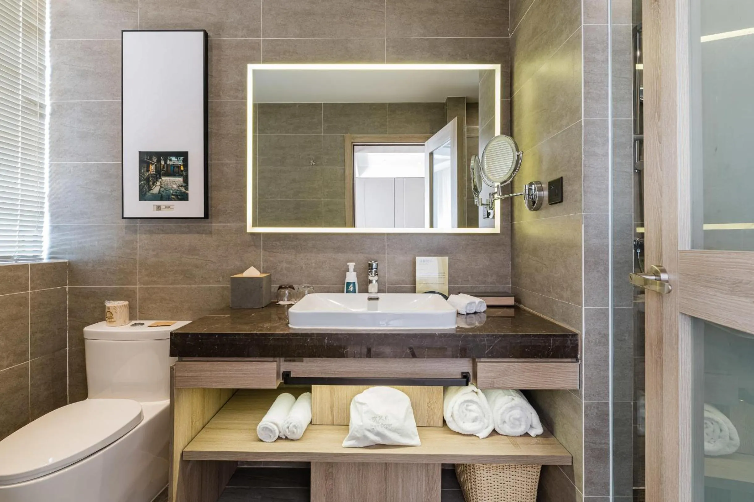 Atour Hotel Beijing Yansha Sanyuan Bridge