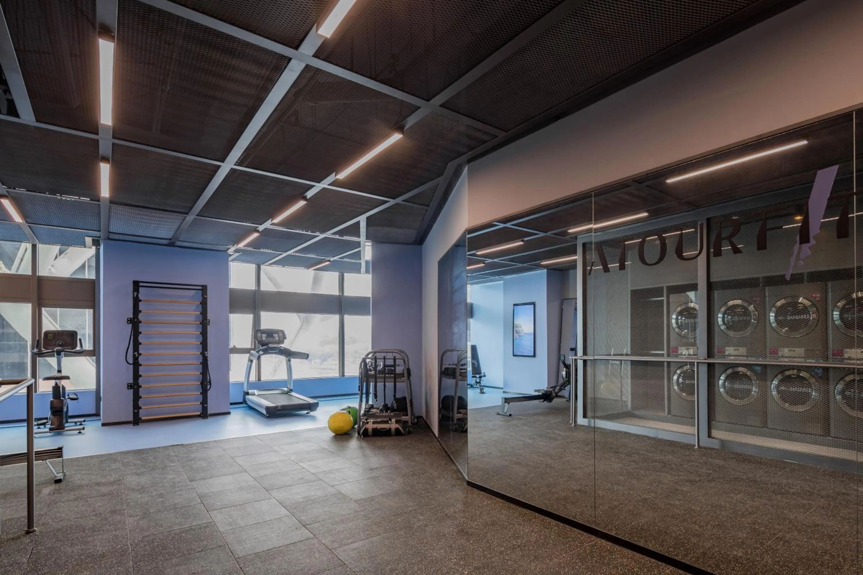 Fitness centre/facilities in Atour S Hotel Shanghai Hongqiao Center Aegean-Late night Congee