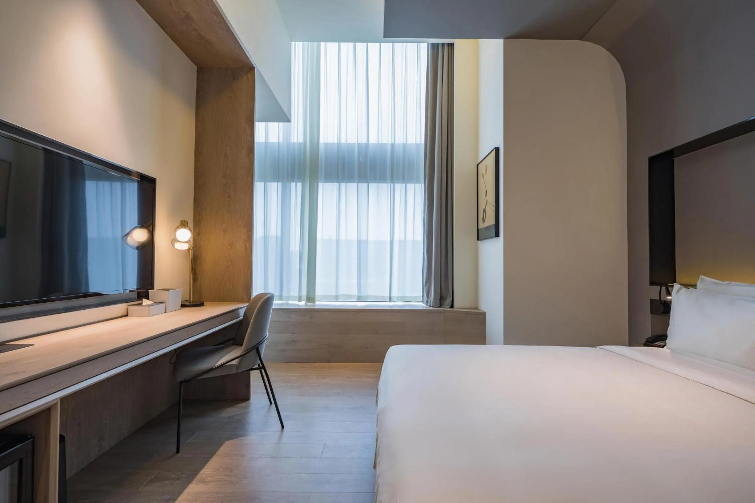 Bedroom, Bed in Atour S Hotel Shanghai Hongqiao Center Aegean-Late night Congee