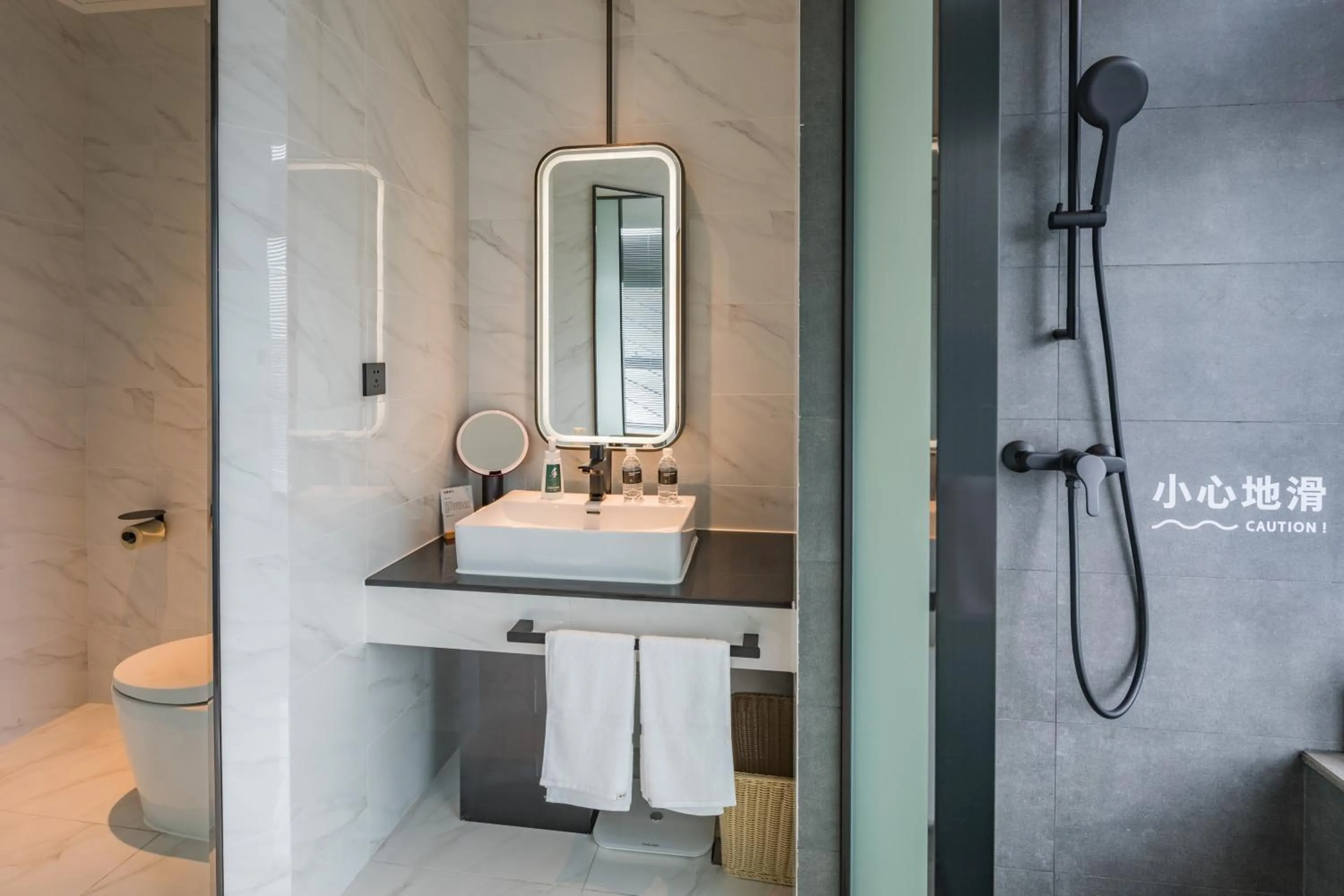 People in Atour S Hotel Shanghai Hongqiao Center Aegean-Late night Congee