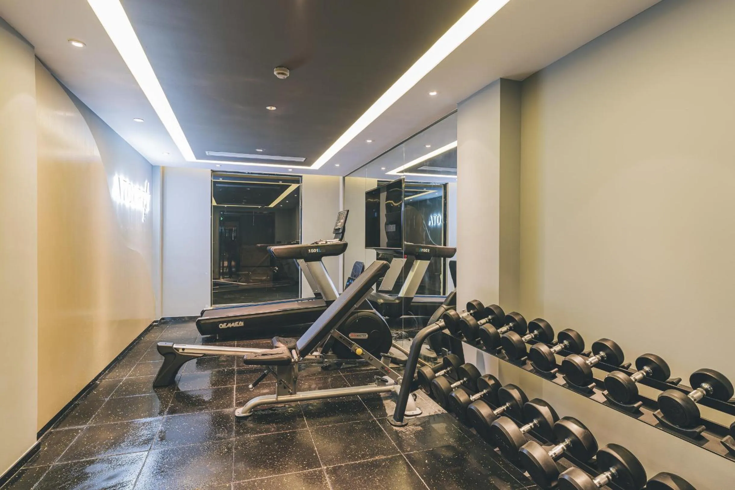 Fitness centre/facilities in Atour Hotel Nanjing East Road, The Bund-Self-service free laundry-Free Night Snacks