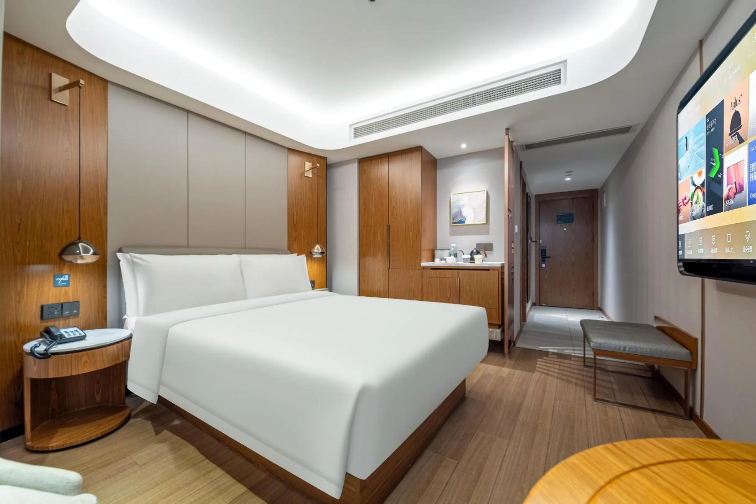 Bed in Atour X Hotel Shanghai Lujiazui Binjiang Avenue