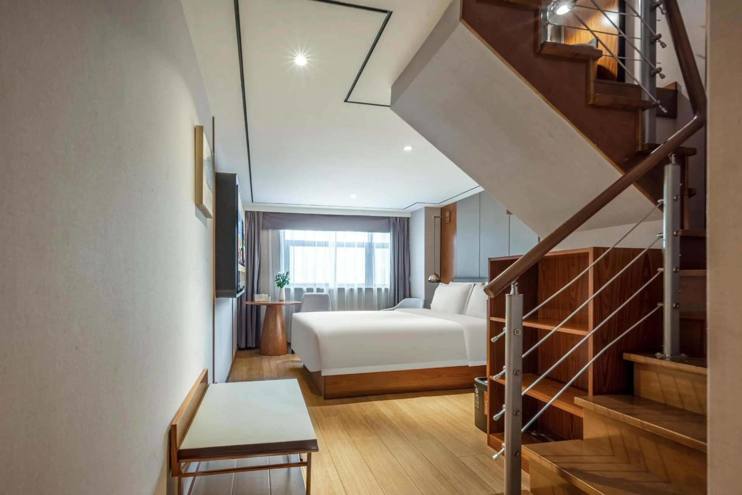 Photo of the whole room, Bed in Atour X Hotel Shanghai Lujiazui Binjiang Avenue