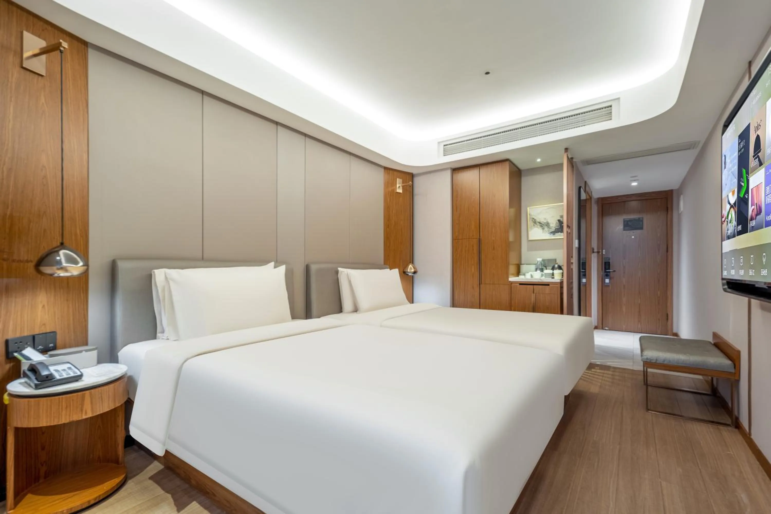 Bed in Atour X Hotel Shanghai Lujiazui Binjiang Avenue