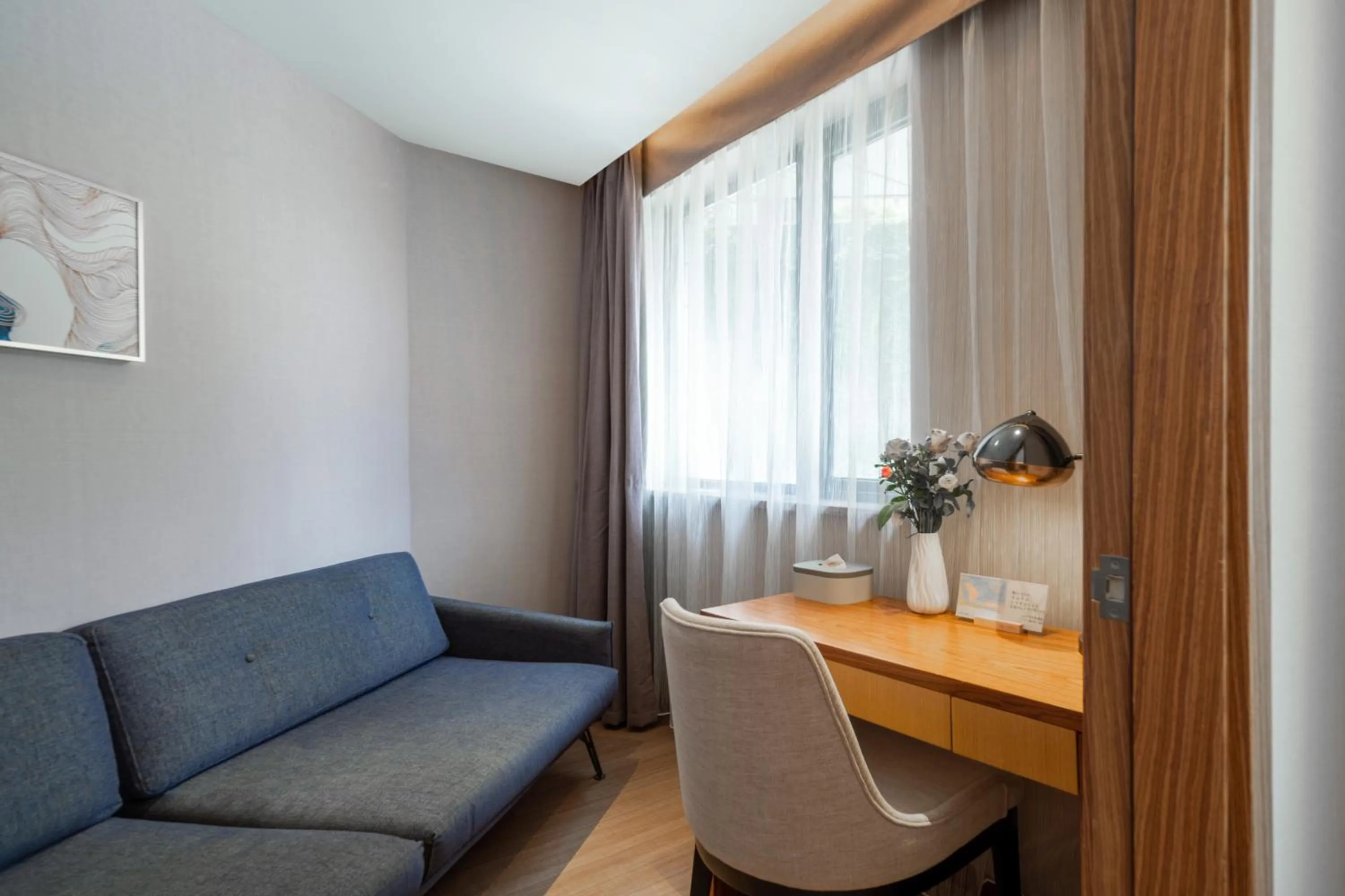 Seating area in Atour X Hotel Shanghai Lujiazui Binjiang Avenue