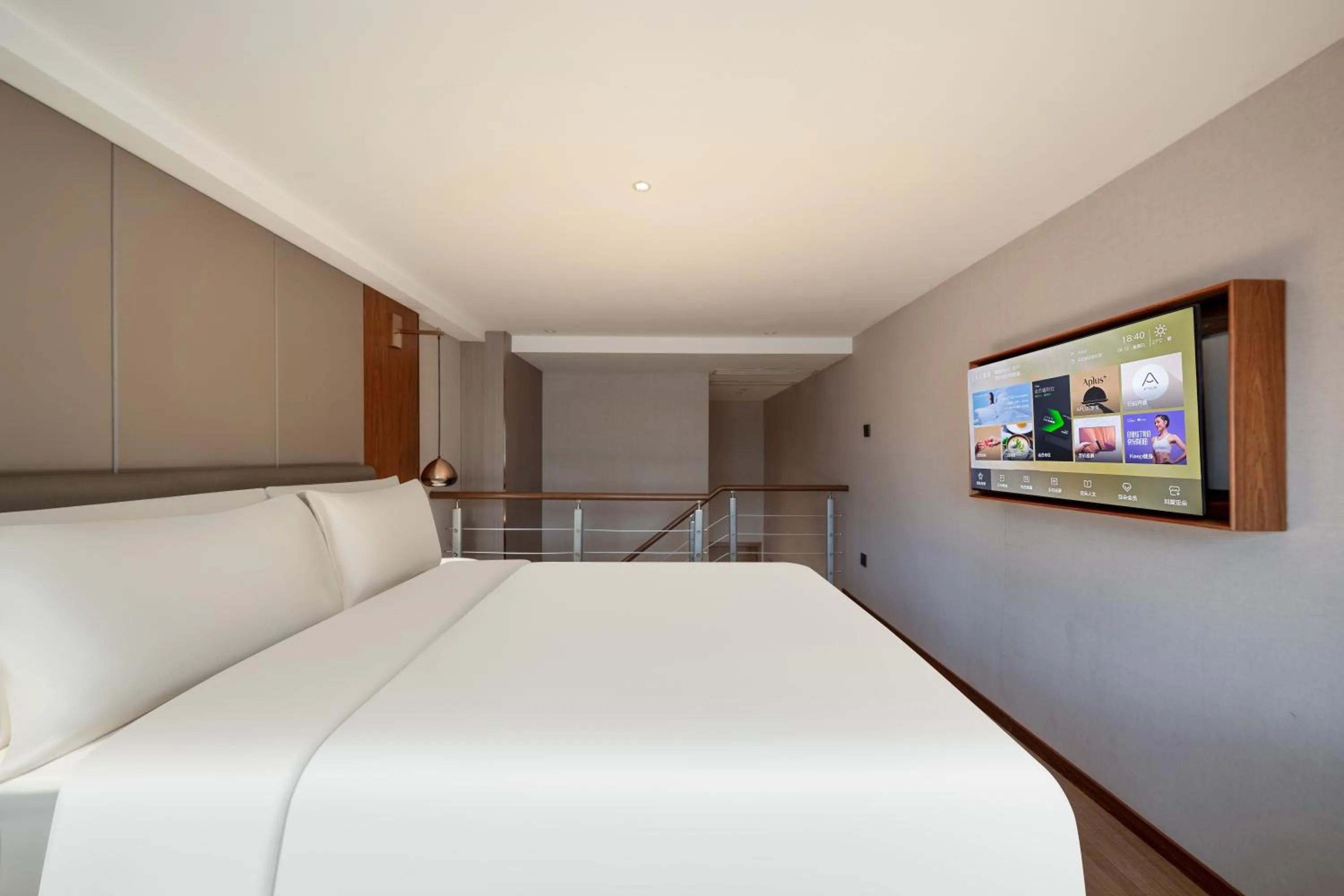 Bed in Atour X Hotel Shanghai Lujiazui Binjiang Avenue