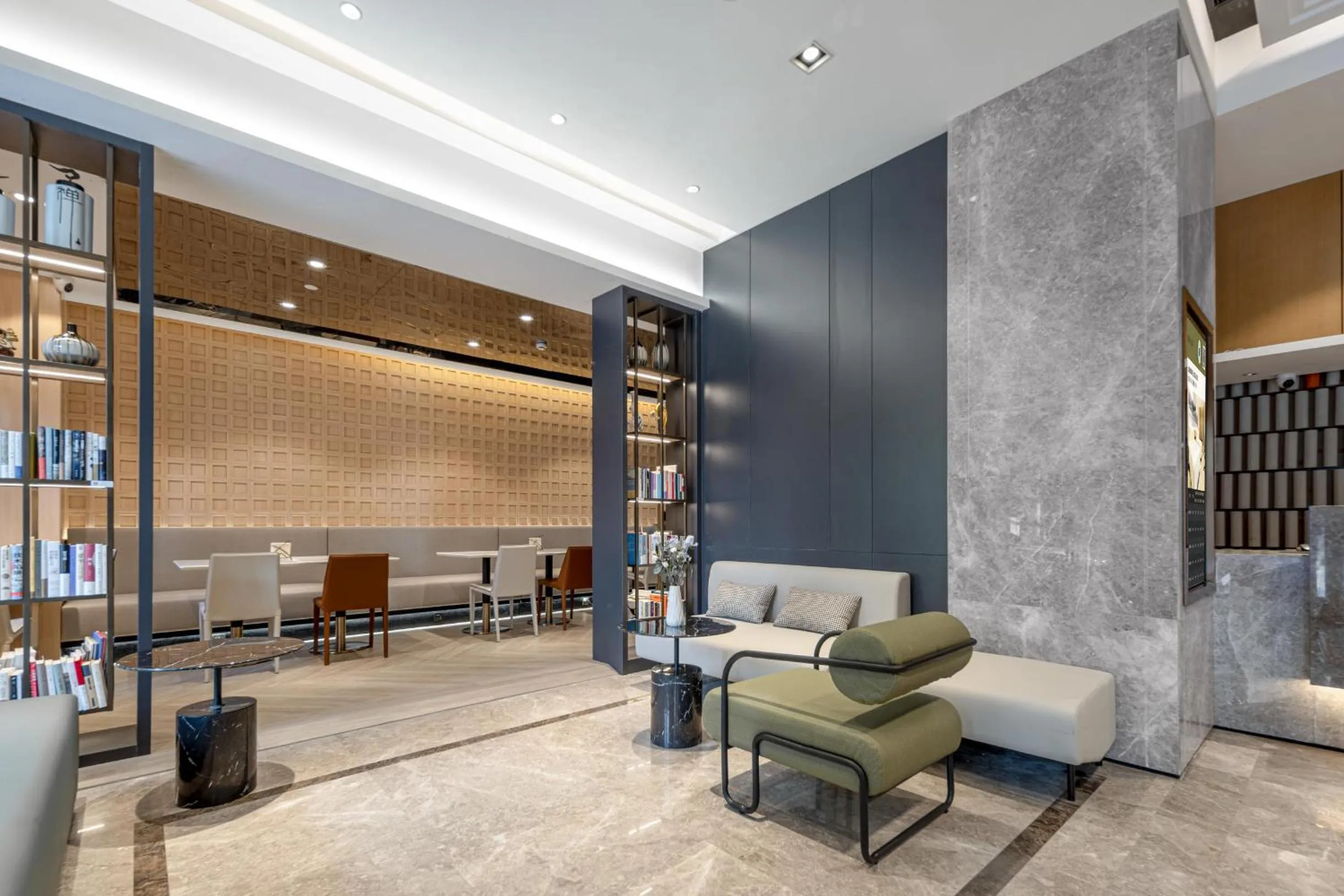 Seating area in Atour X Hotel Shanghai Lujiazui Binjiang Avenue