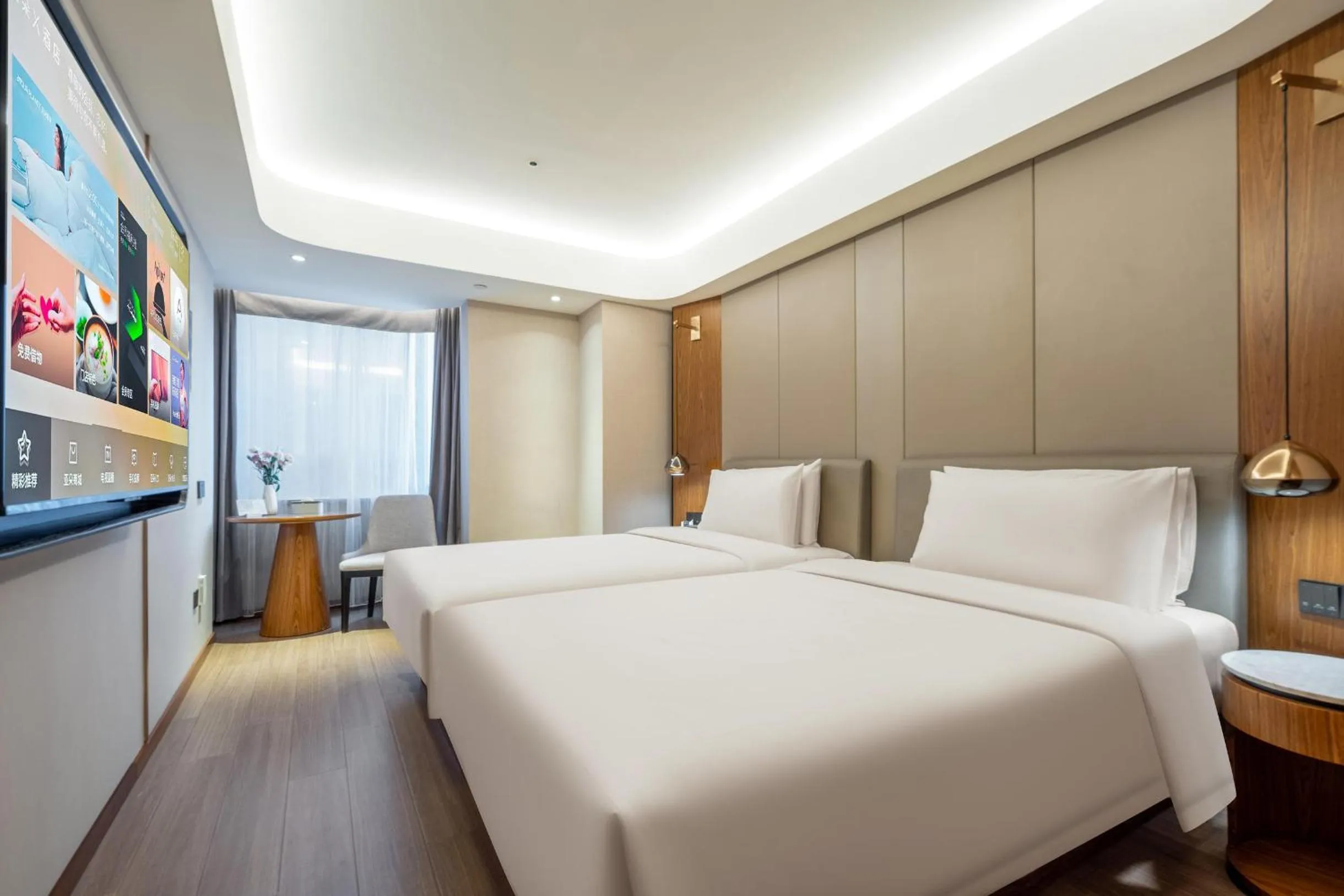 Bed in Atour X Hotel Shanghai Lujiazui Binjiang Avenue