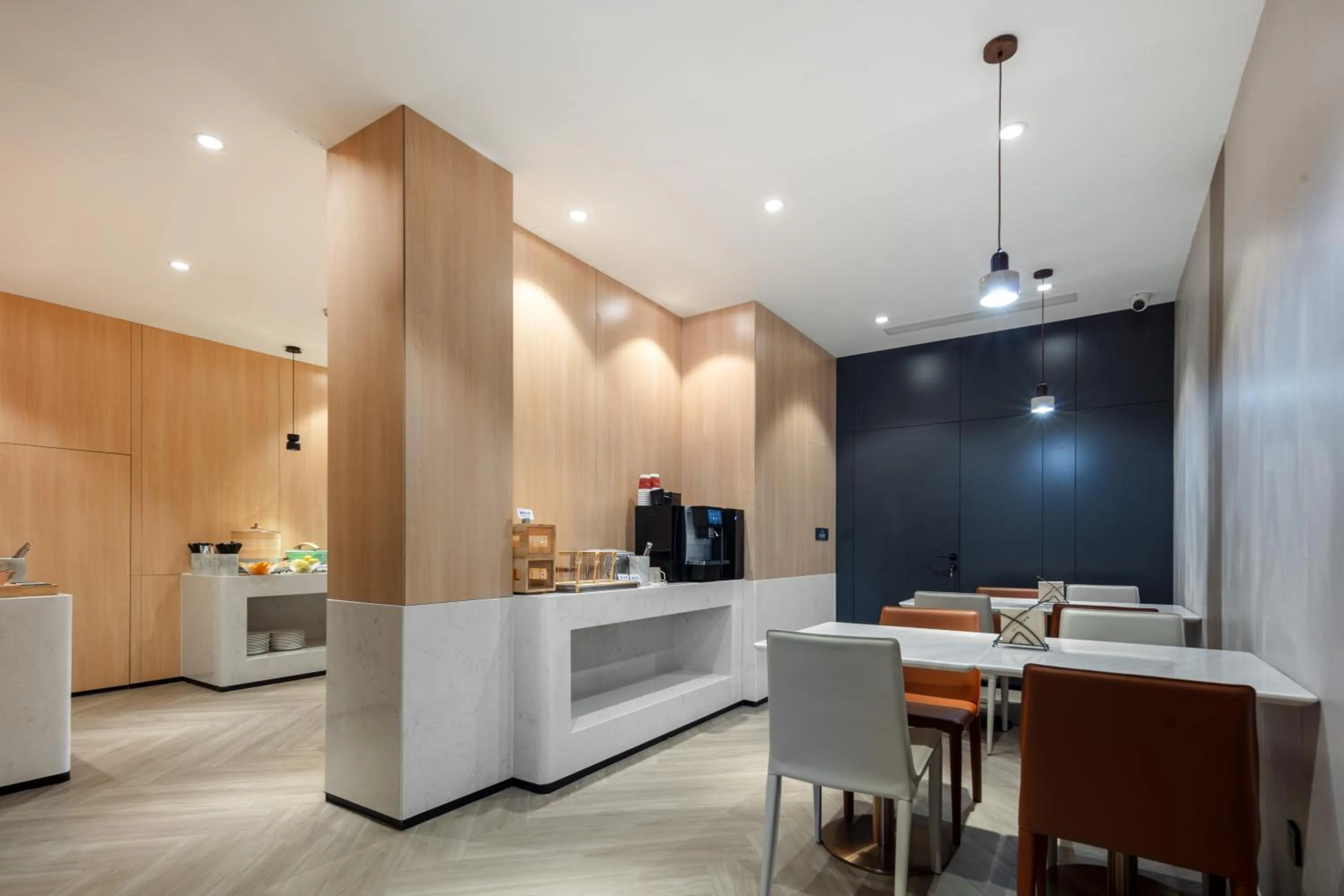 Restaurant/places to eat in Atour X Hotel Shanghai Lujiazui Binjiang Avenue