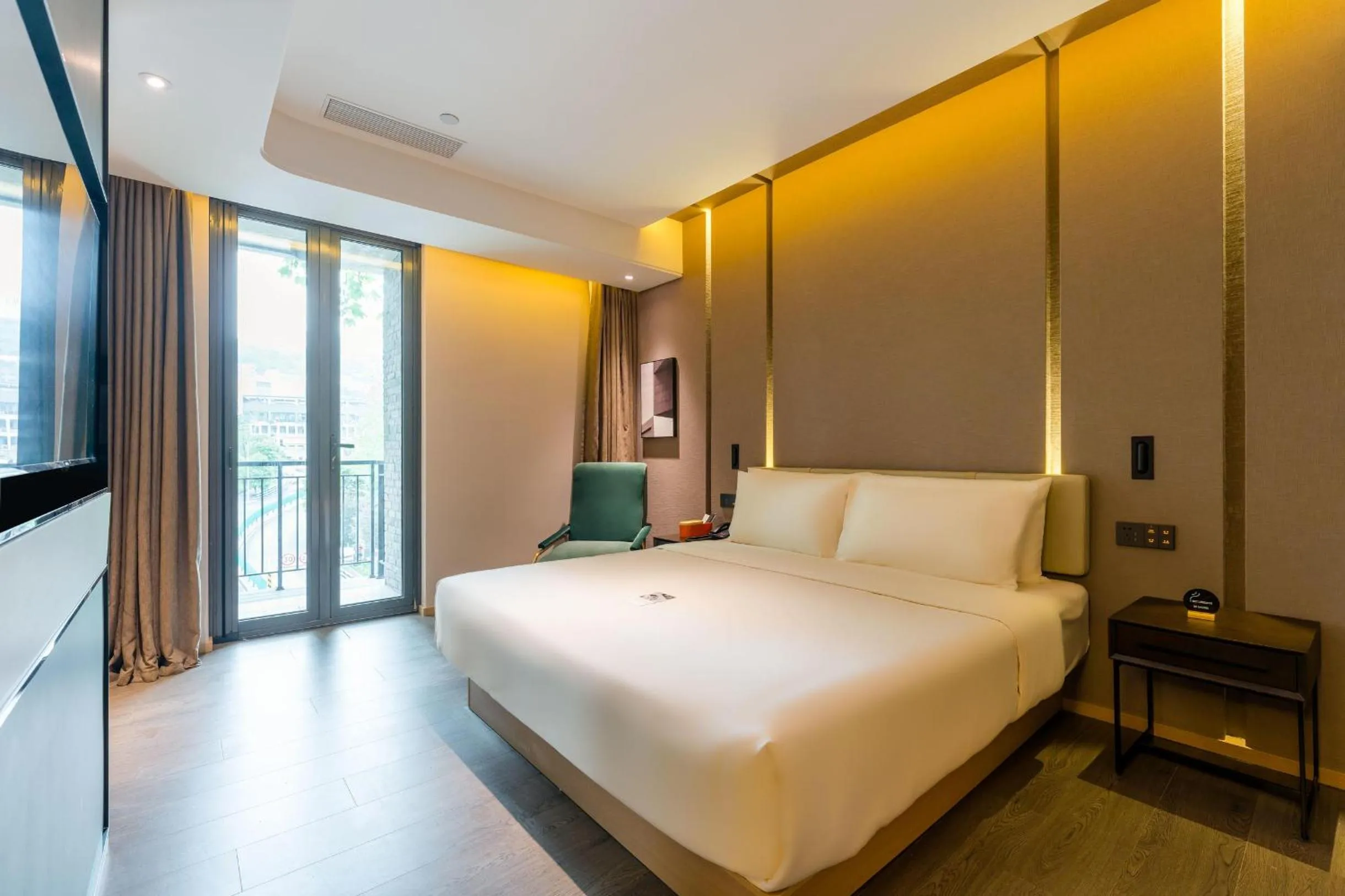 Bed in Atour Hotel Chongqing Tiandi NetEase Cloud Music