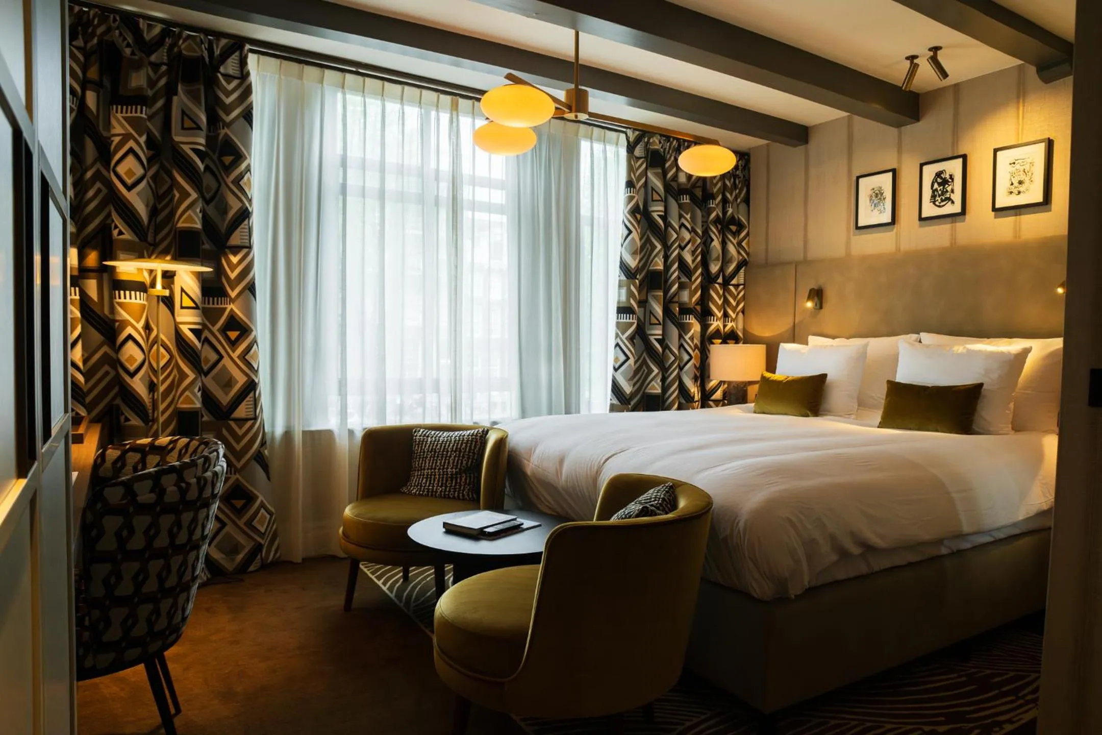 Bed in Ambassade Hotel