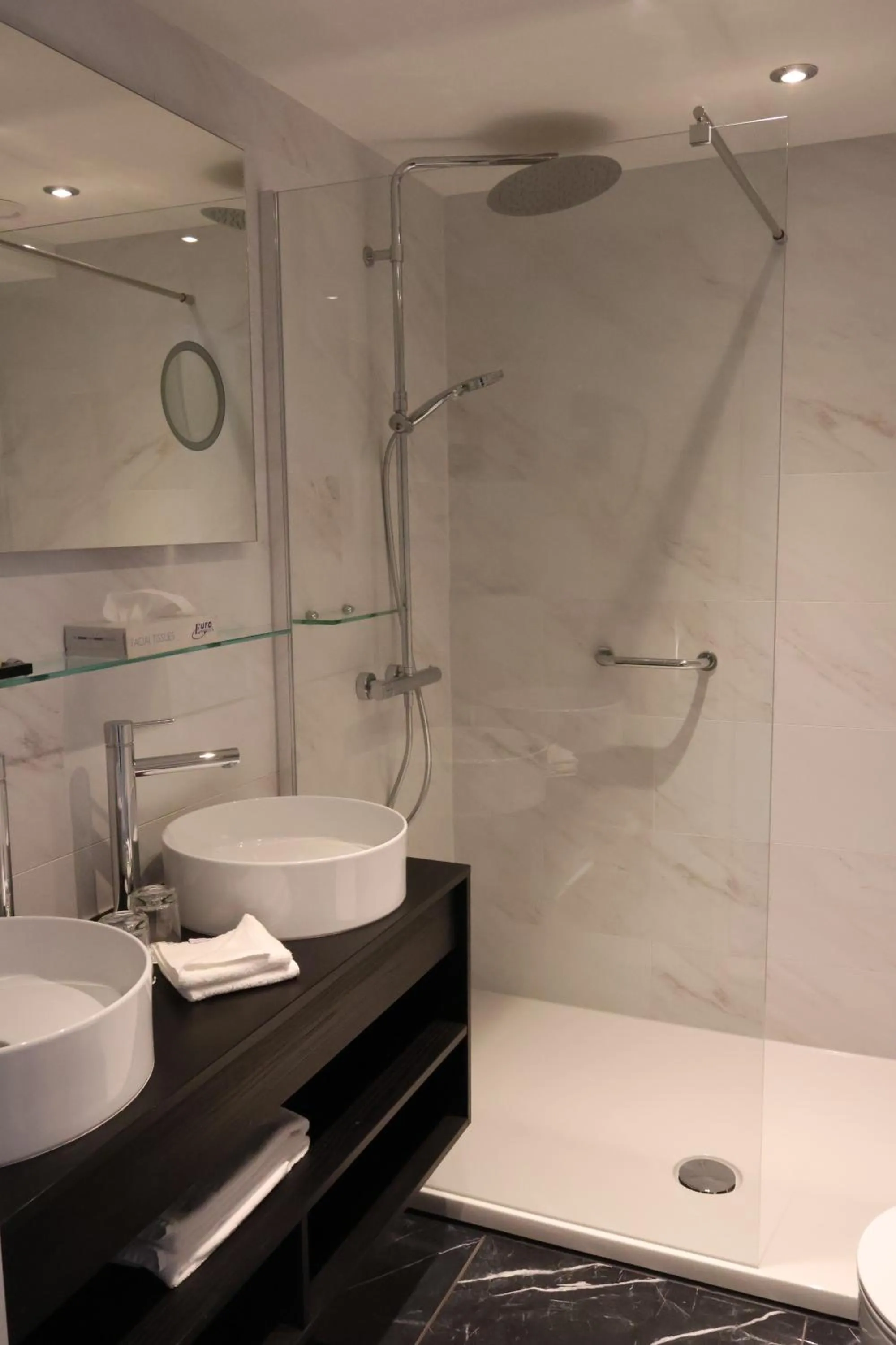 Bathroom in Ambassade Hotel