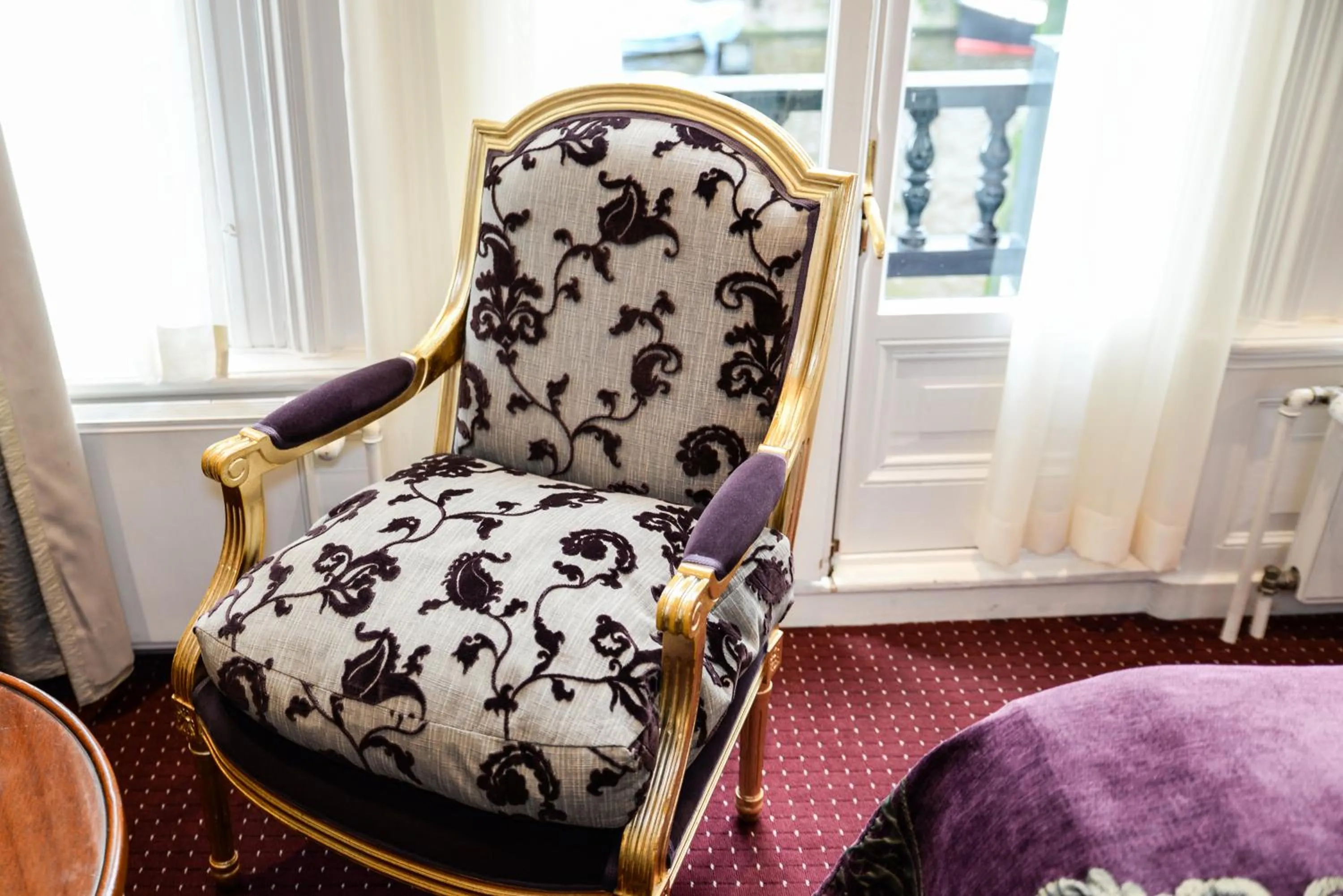 Seating area in Ambassade Hotel