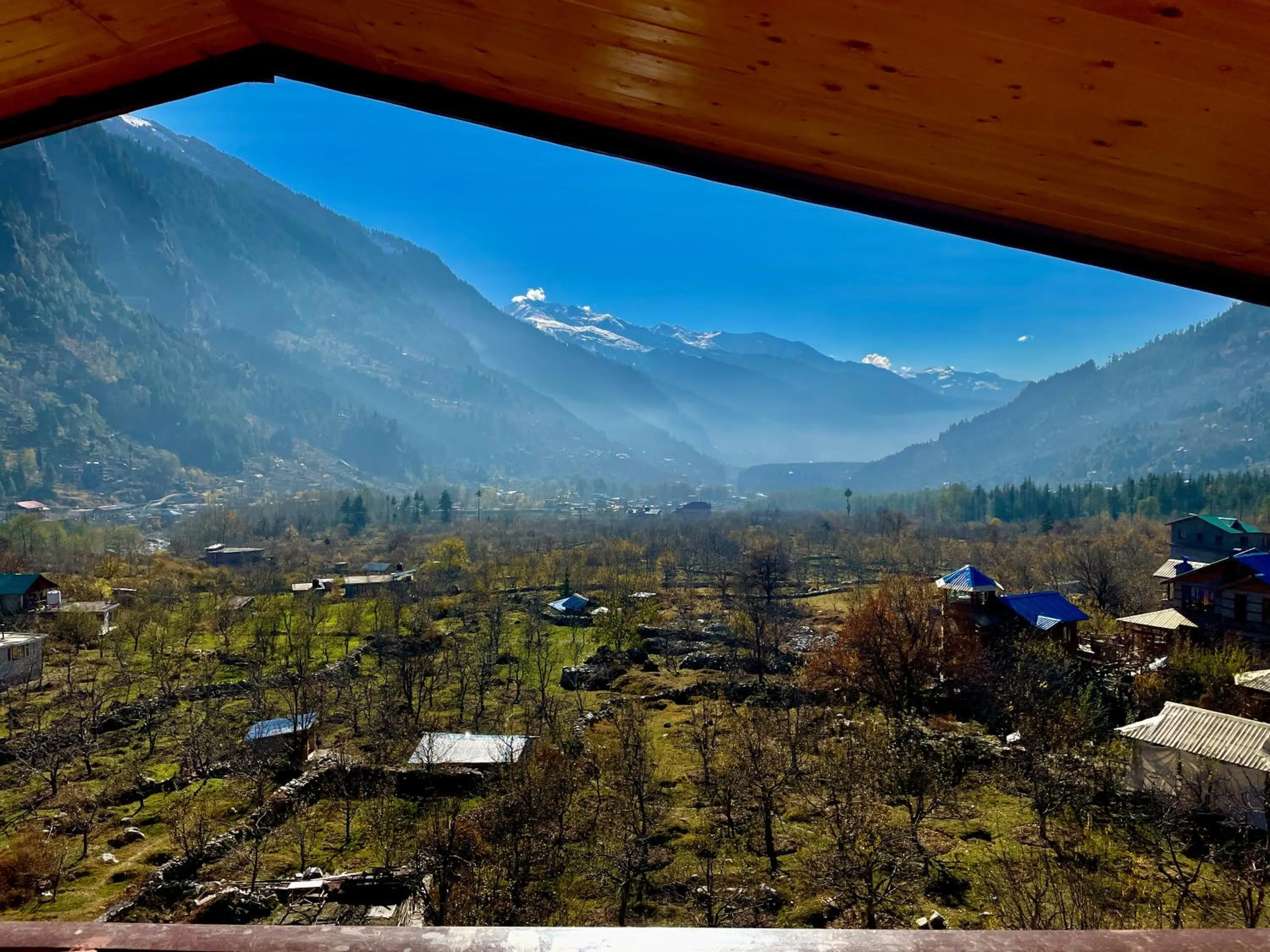 Natural landscape in Manali Outdoor Retreat by Sheosante