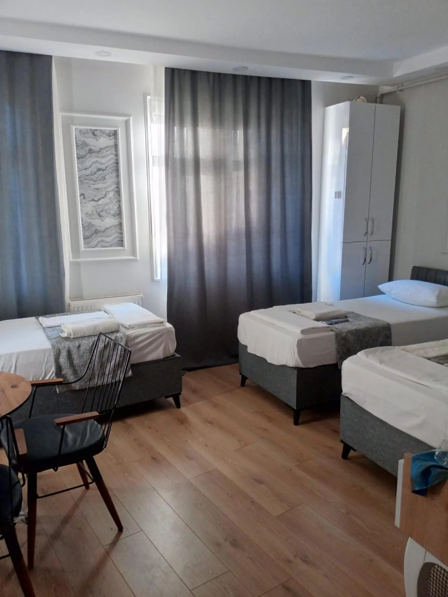 Bedroom, Bed in JOE BLACK APART