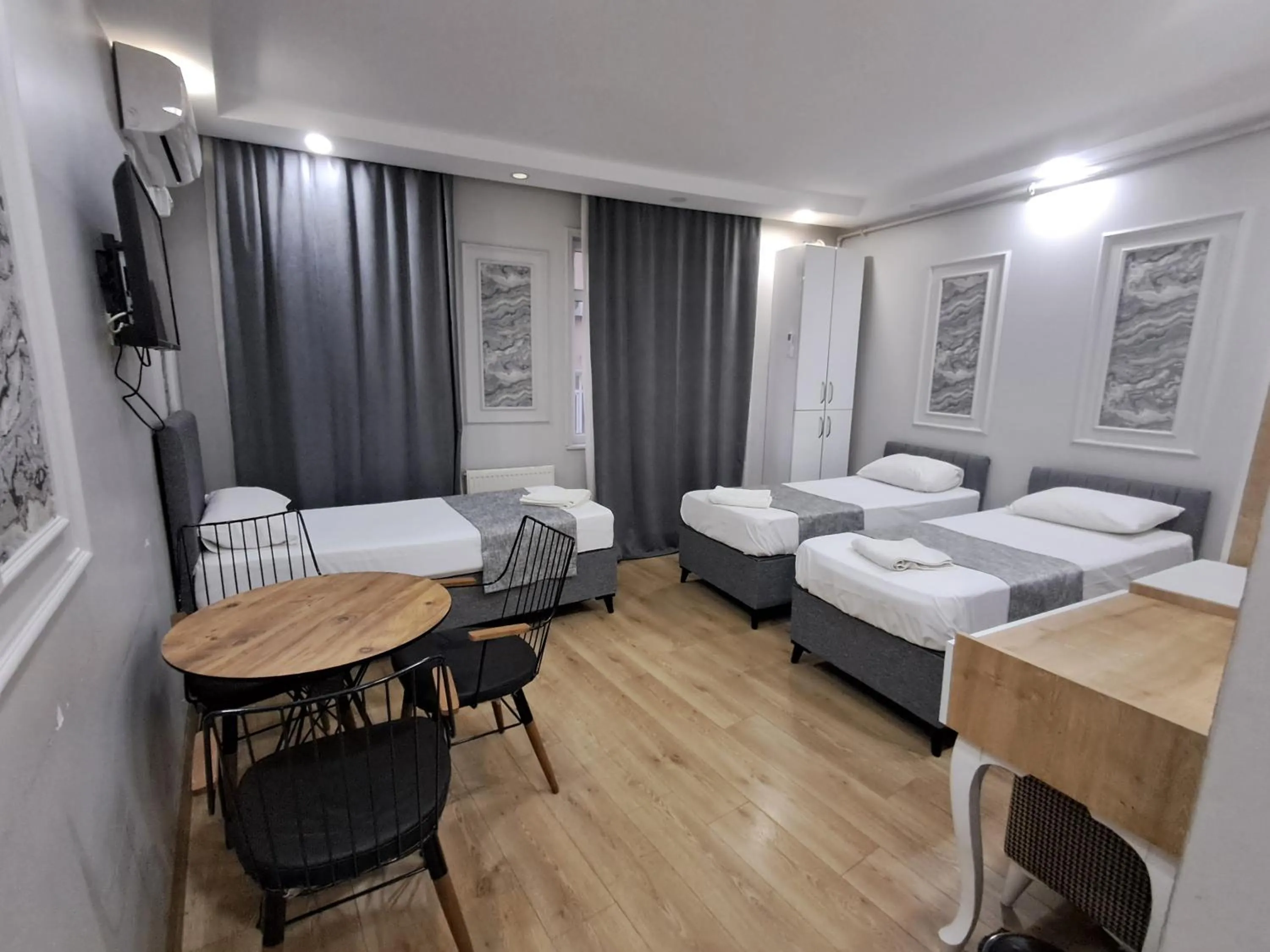 Bedroom, Bed in JOE BLACK APART