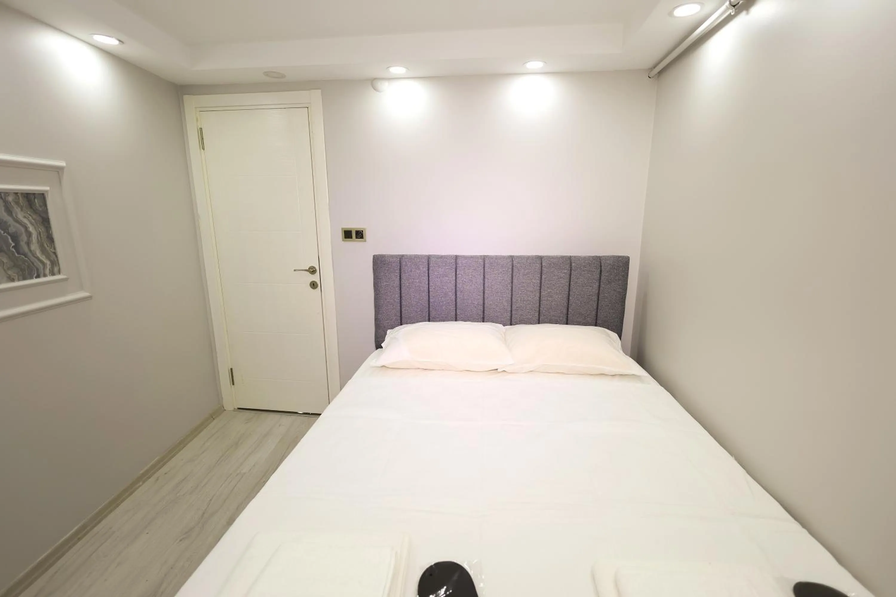 Bed in JOE BLACK APART