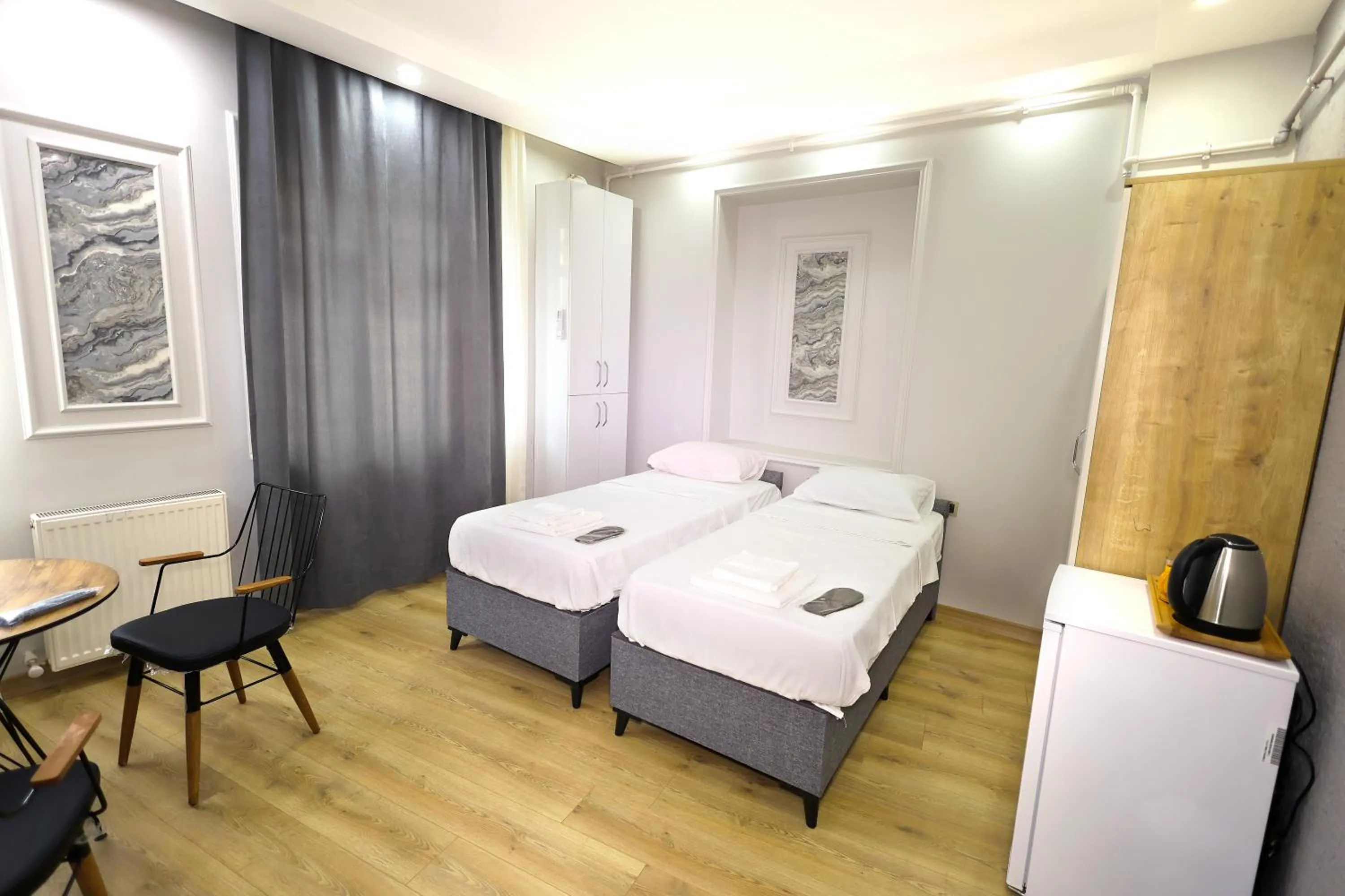 Bed in JOE BLACK APART